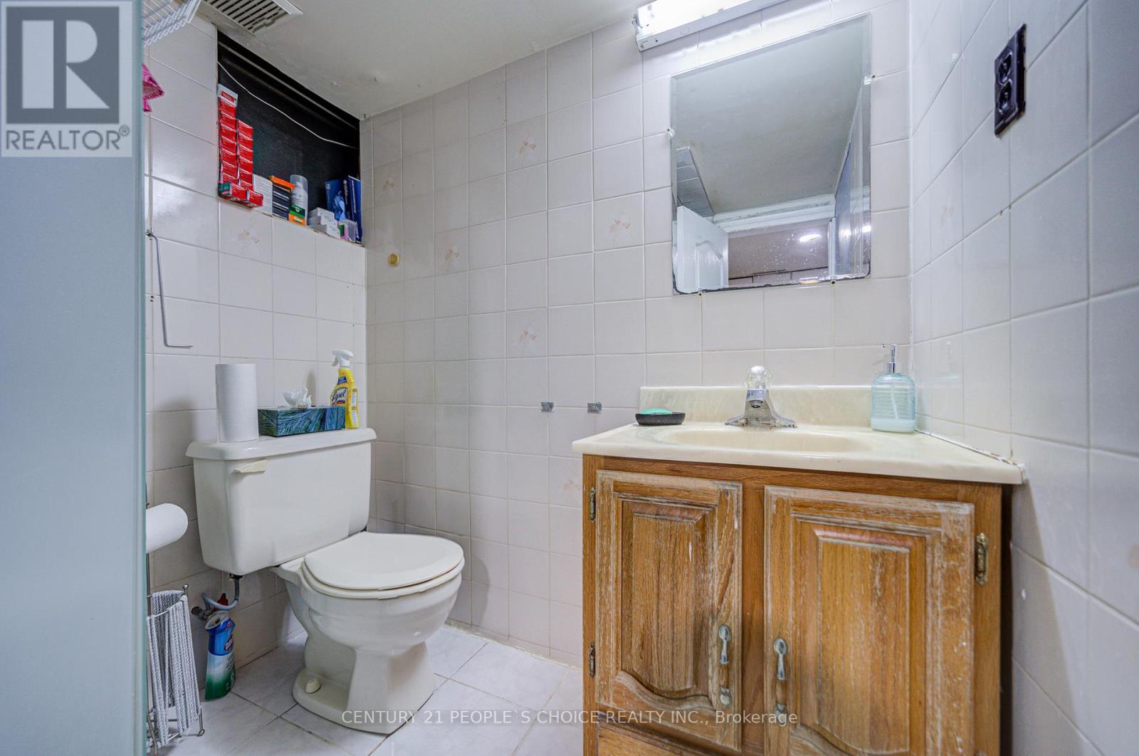 10 Lakeland Drive, Toronto, Ontario  M9V 1M9 - Photo 37 - W12102021