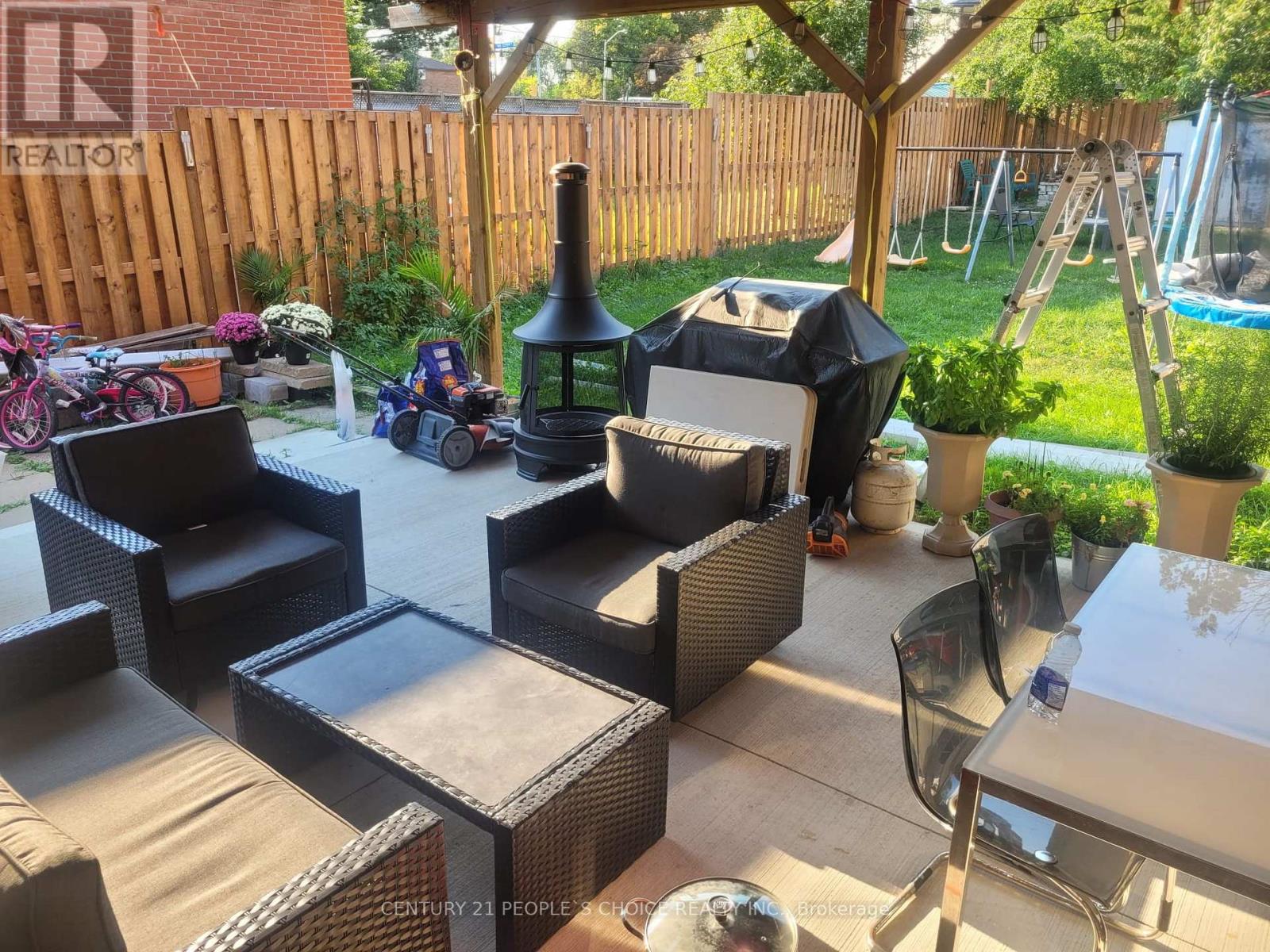 10 Lakeland Drive, Toronto, Ontario  M9V 1M9 - Photo 46 - W12102021