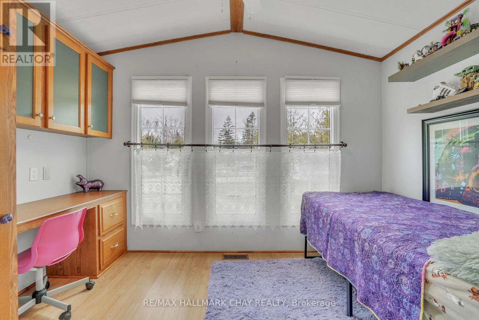 9 Princess Diana Drive, Springwater, Ontario  L0L 1P0 - Photo 15 - S12100373