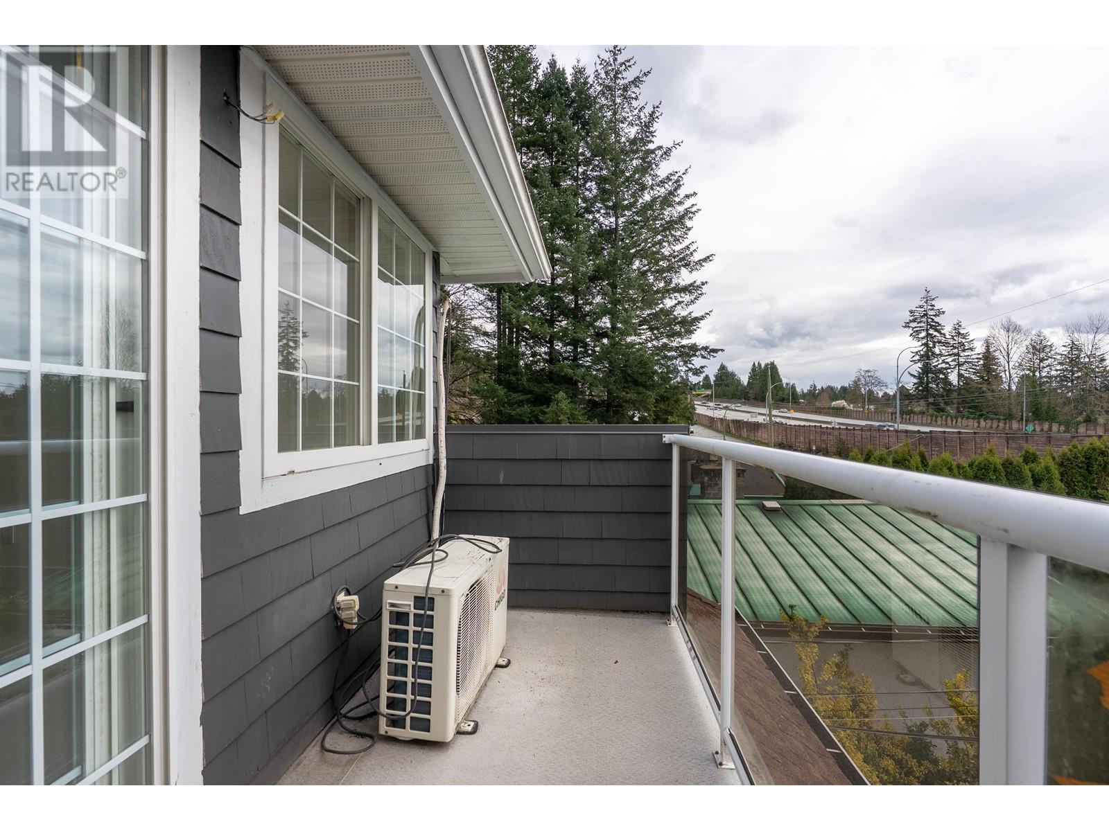 552 W 25th Street, North Vancouver, British Columbia  V7N 2G3 - Photo 24 - R2983450