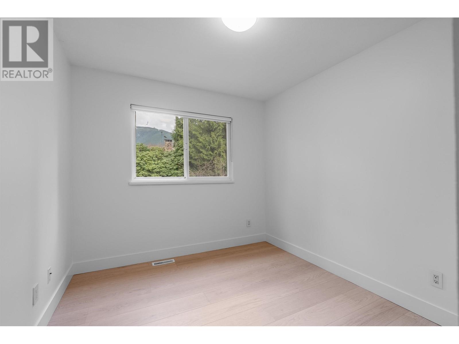 552 W 25th Street, North Vancouver, British Columbia  V7N 2G3 - Photo 27 - R2983450