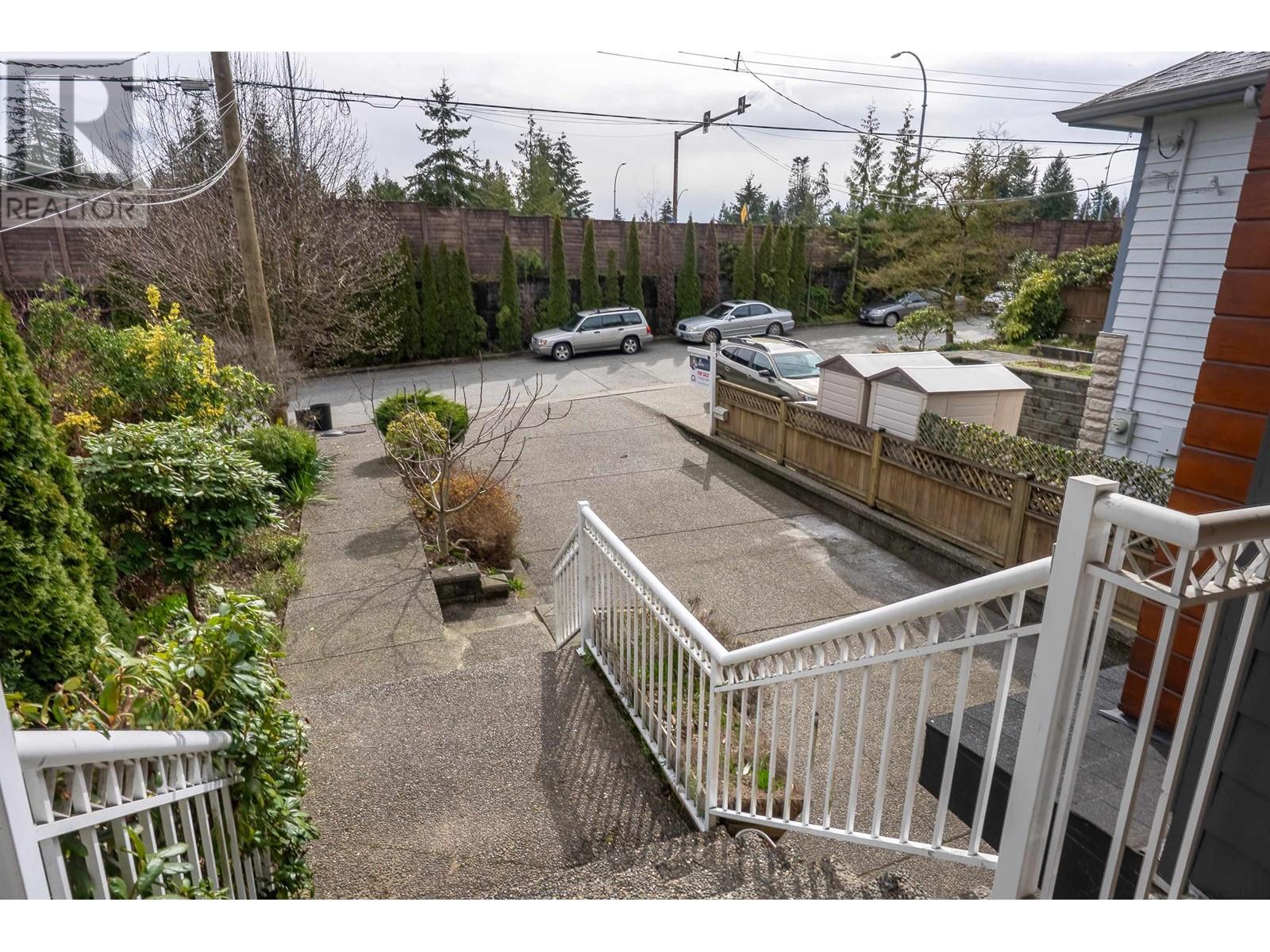 Property at 552 W 25TH STREET image 3