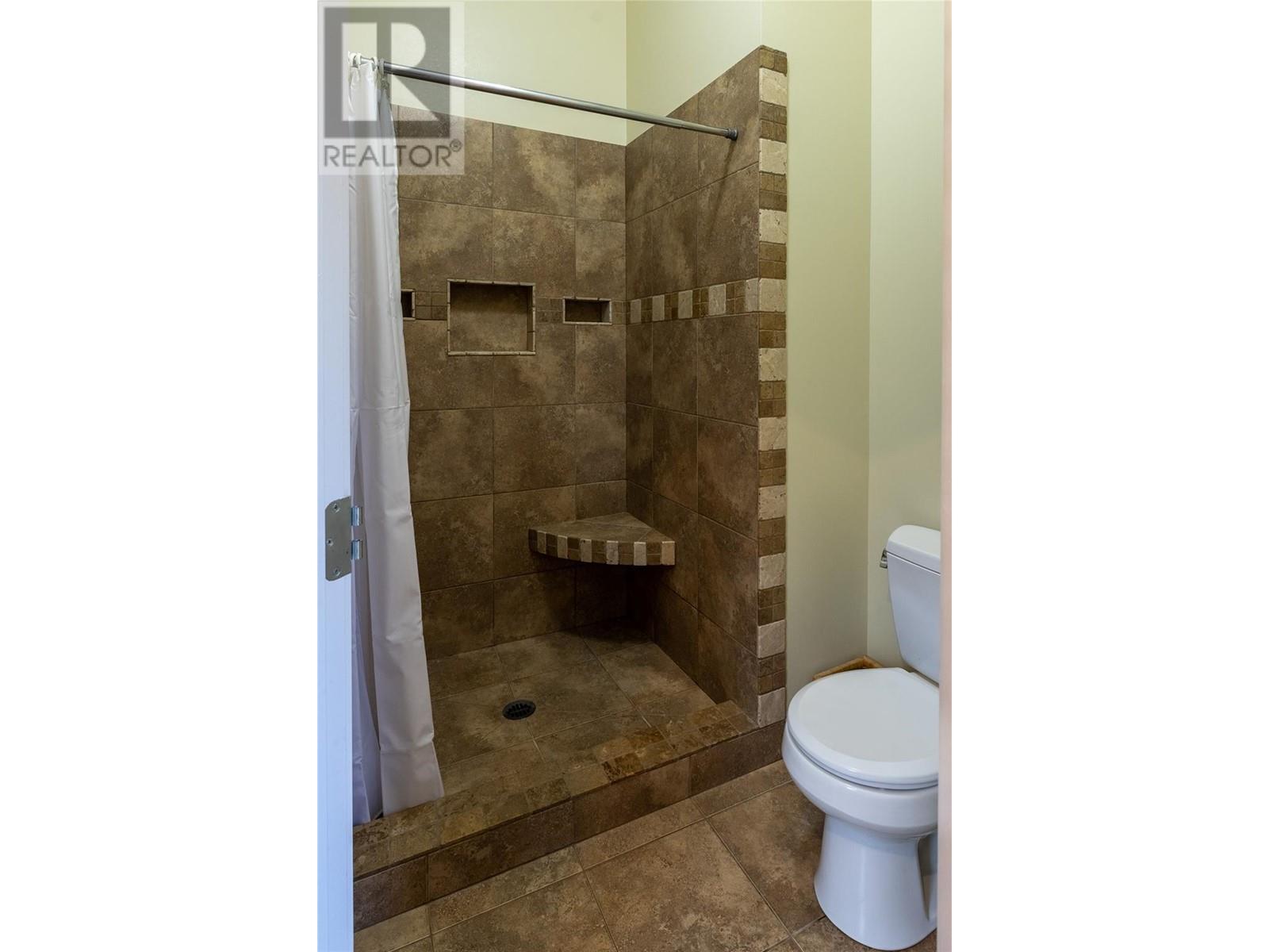 Property at 2163 Crestview Crescent image 4