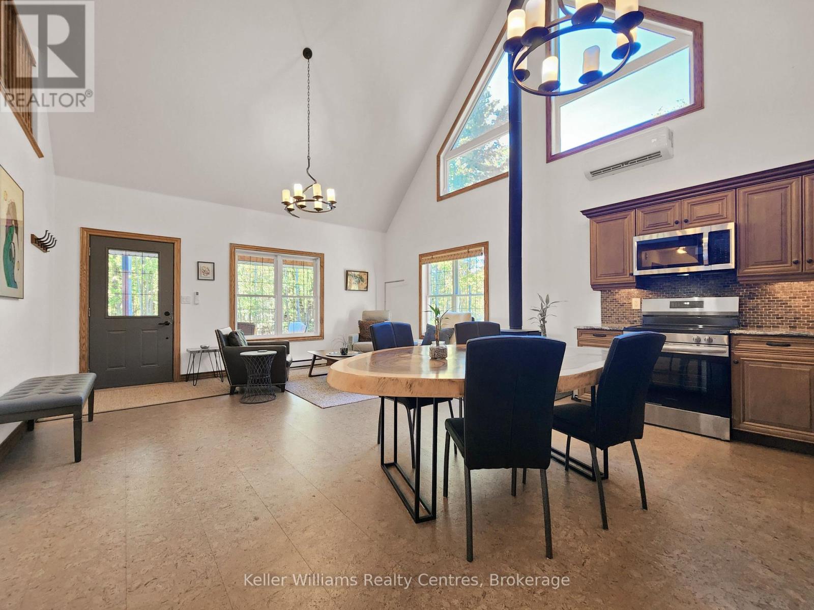 1019 Bruce Road 9, South Bruce Peninsula, Ontario  N0H 2T0 - Photo 16 - X12102116