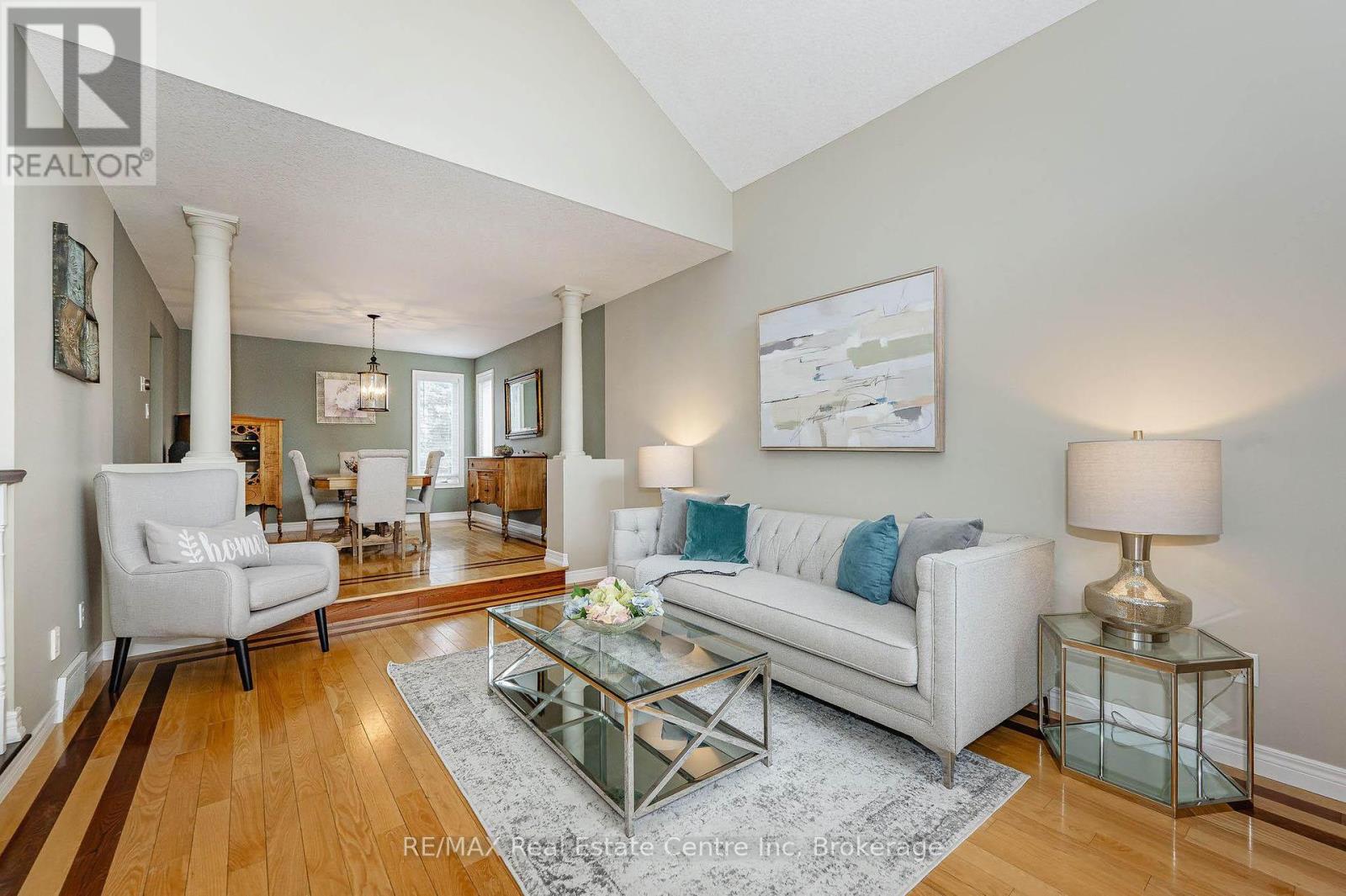 Property at 10 JEAN ANDERSON CRESCENT image 4