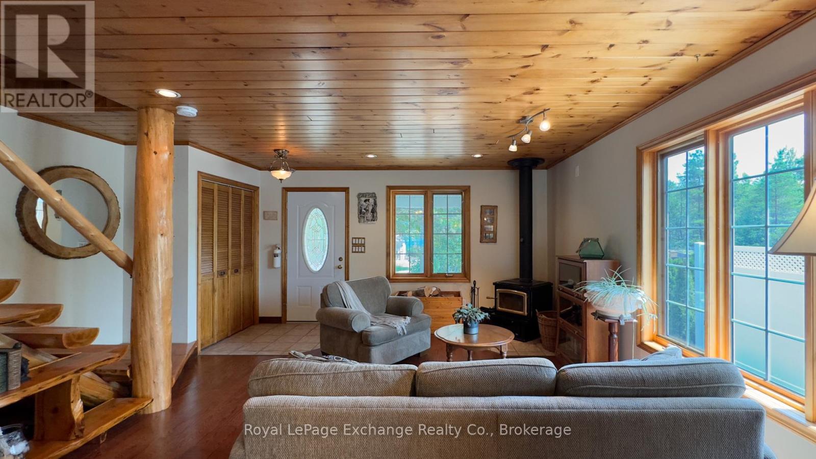 46 Bell Drive, Huron-Kinloss, Ontario  N2Z 0B3 - Photo 12 - X12102252