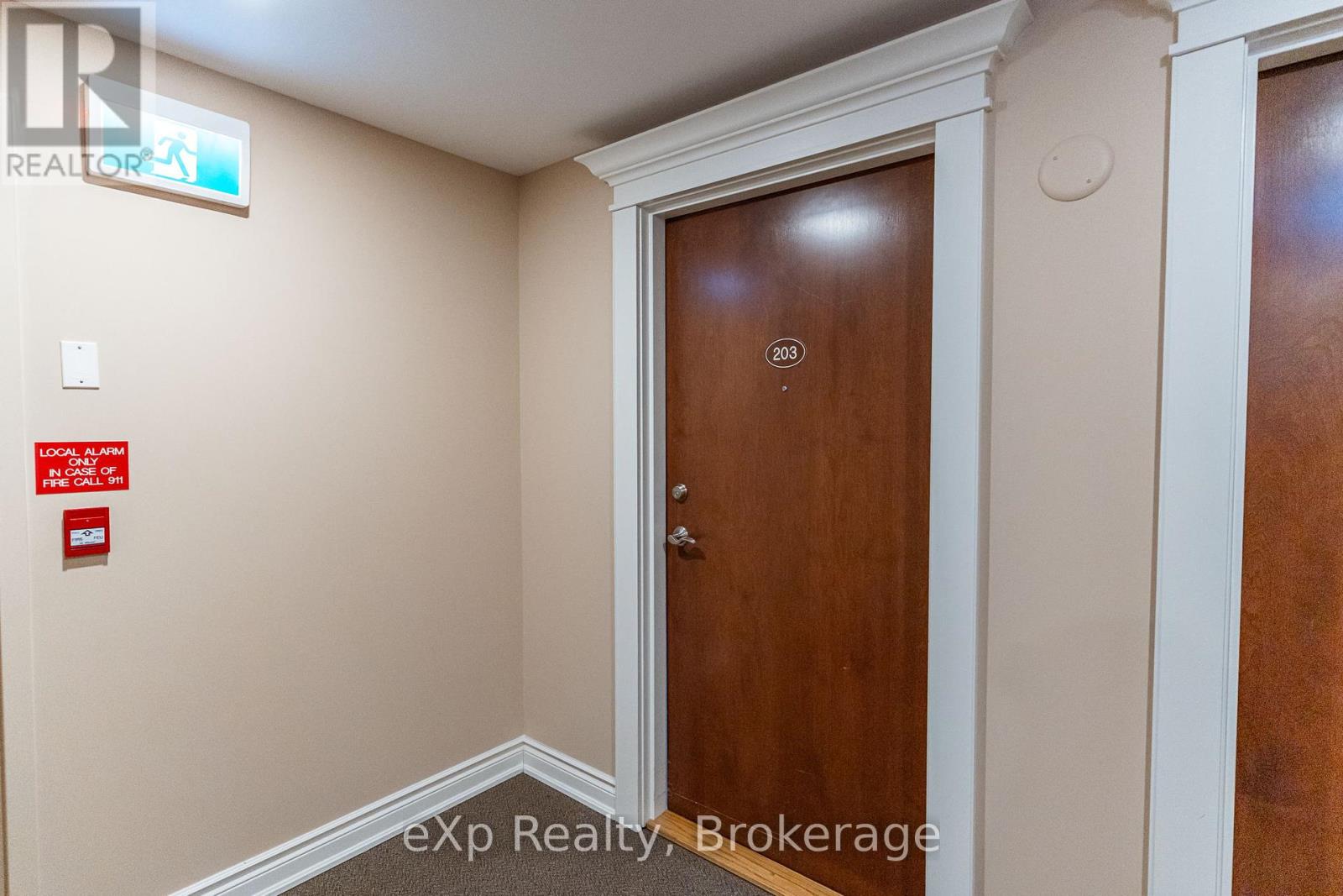 203 - 9 Newcastle Street, Minden Hills, Ontario  K0M 2K0 - Photo 12 - X12102275