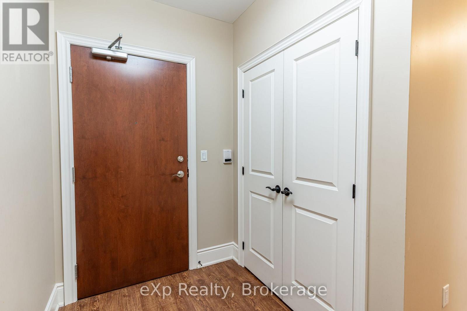 203 - 9 Newcastle Street, Minden Hills, Ontario  K0M 2K0 - Photo 13 - X12102275