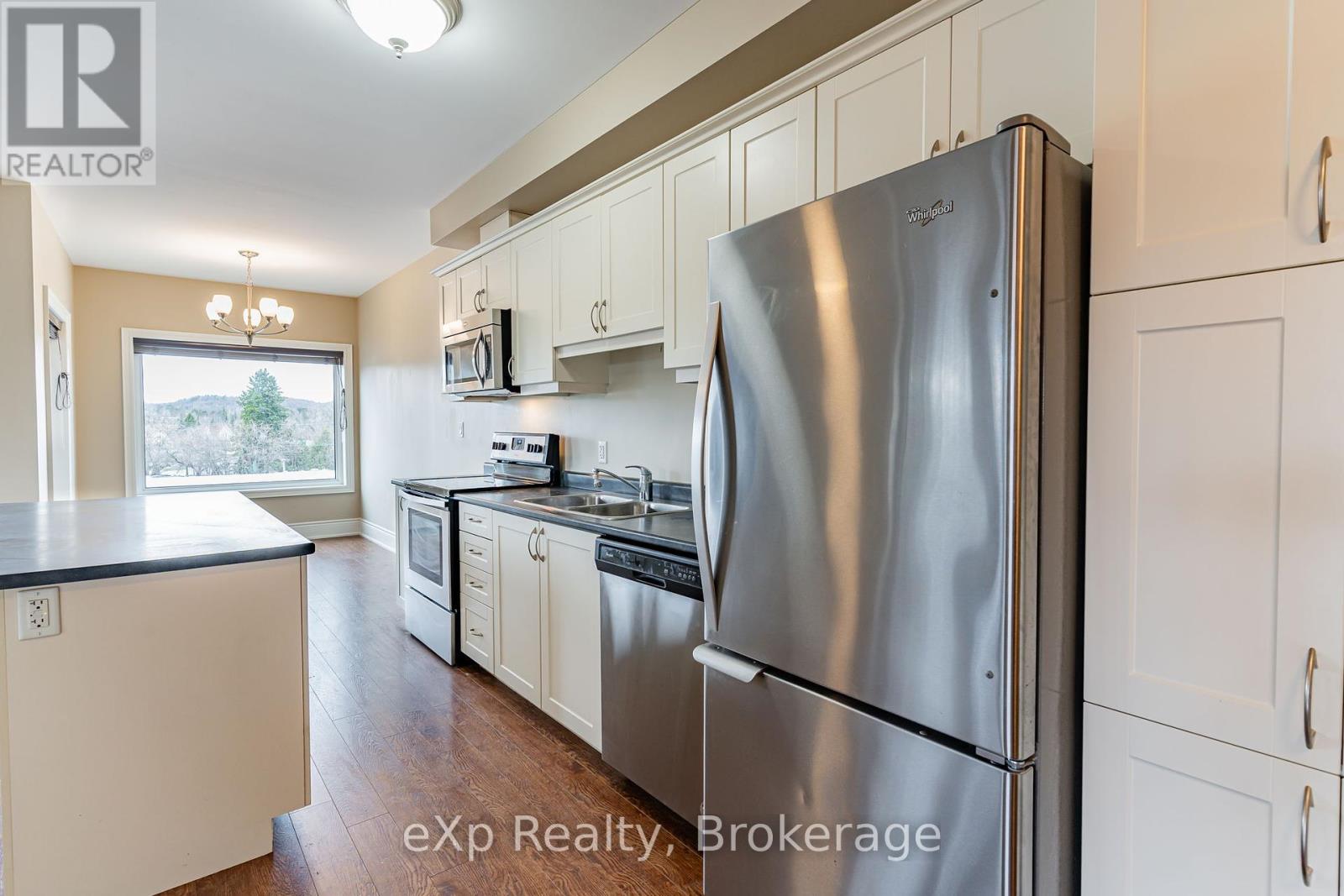 203 - 9 Newcastle Street, Minden Hills, Ontario  K0M 2K0 - Photo 15 - X12102275