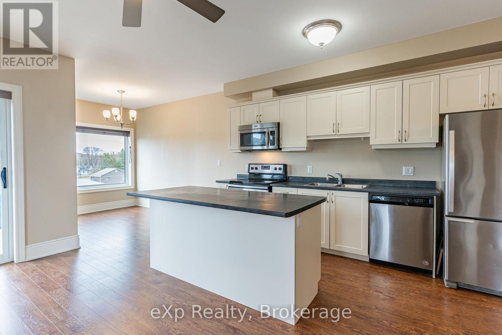 203 - 9 Newcastle Street, Minden Hills, Ontario  K0M 2K0 - Photo 21 - X12102275