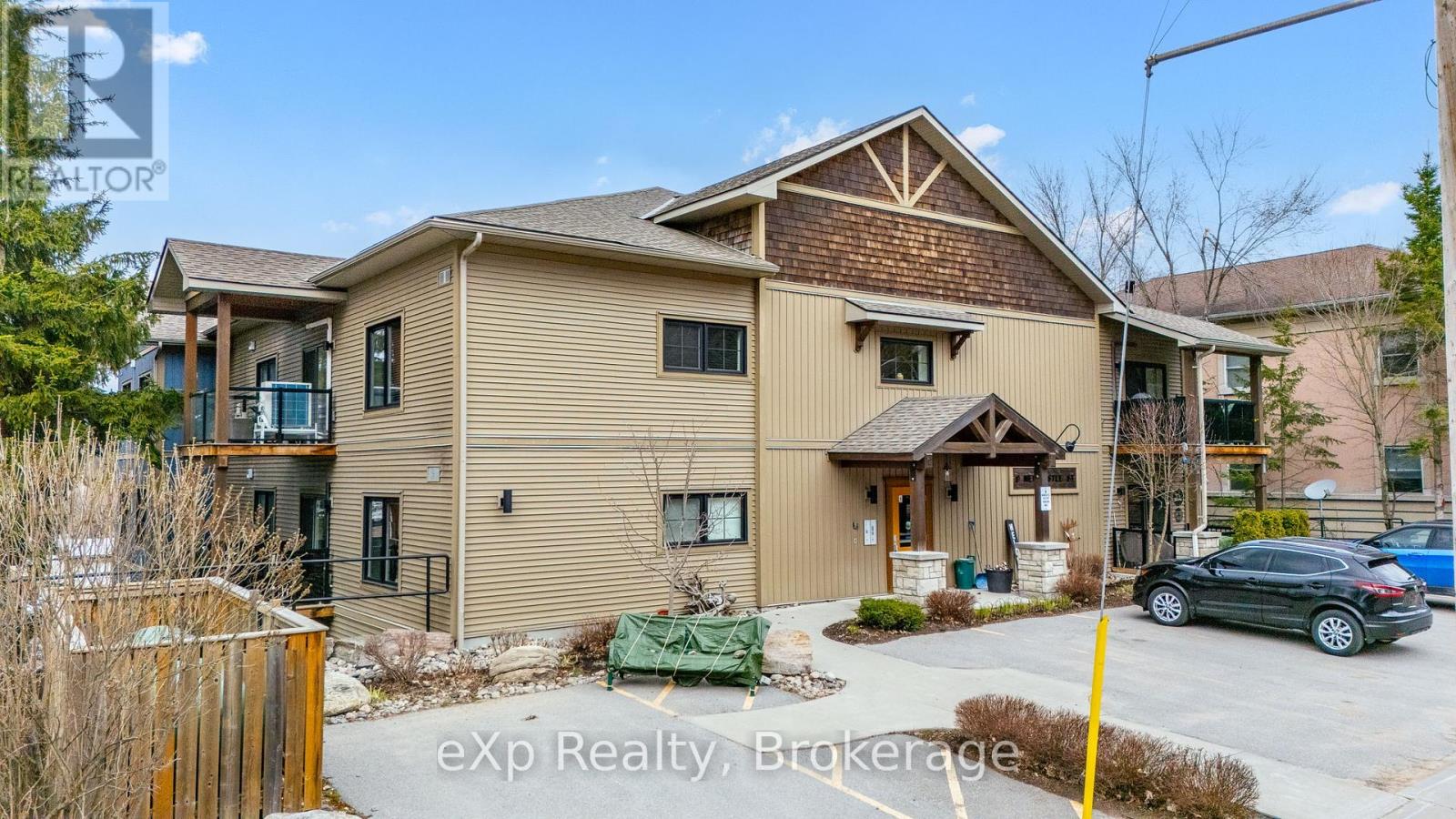 203 - 9 Newcastle Street, Minden Hills, Ontario  K0M 2K0 - Photo 3 - X12102275