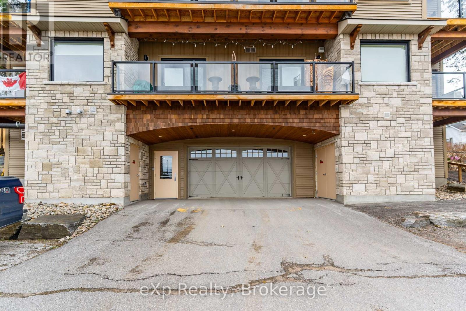 203 - 9 Newcastle Street, Minden Hills, Ontario  K0M 2K0 - Photo 6 - X12102275