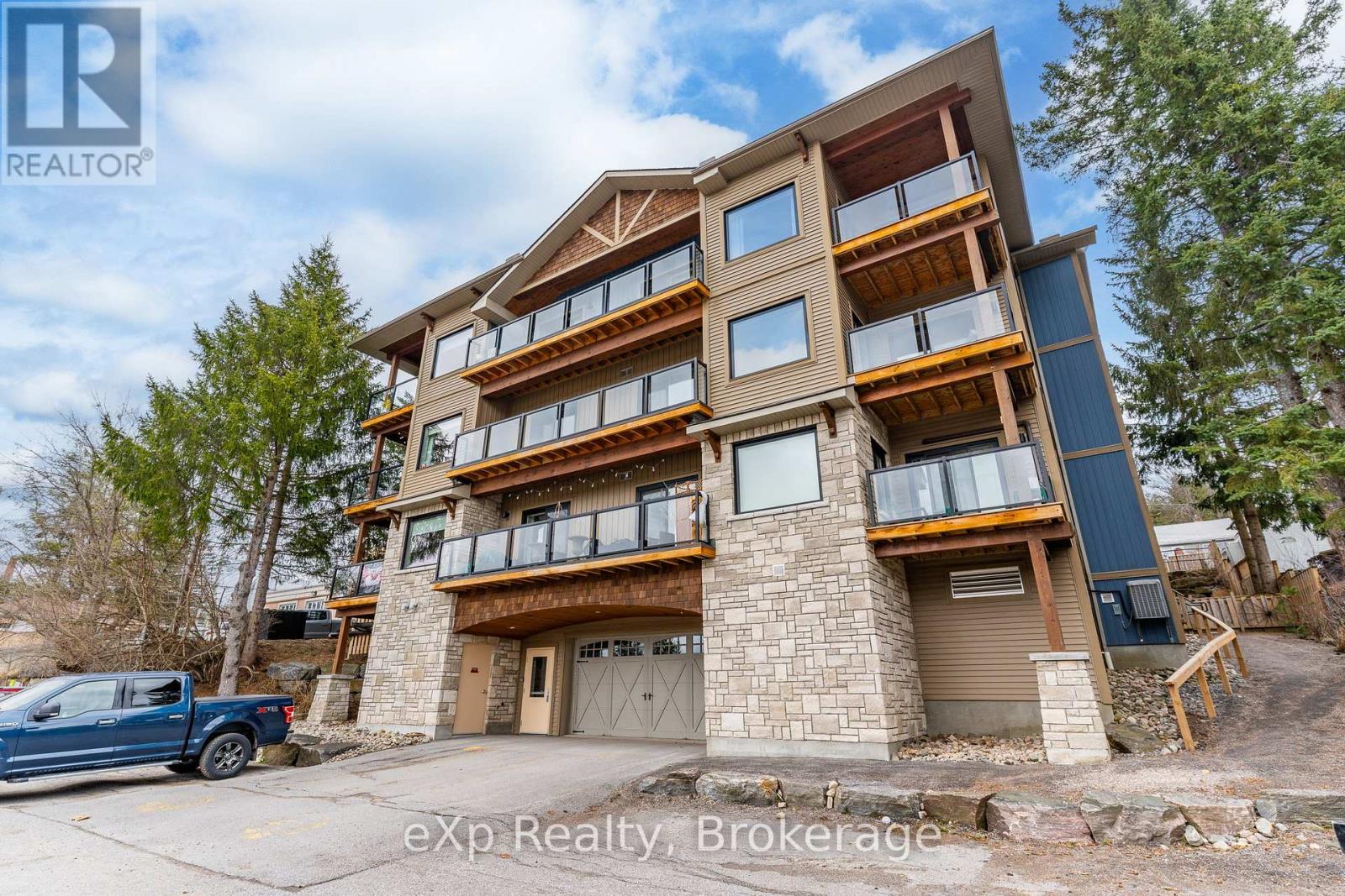 203 - 9 Newcastle Street, Minden Hills, Ontario  K0M 2K0 - Photo 7 - X12102275