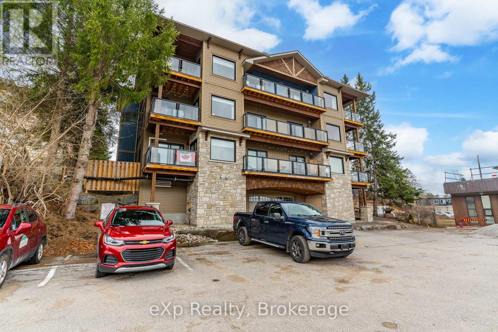 203 - 9 Newcastle Street, Minden Hills, Ontario  K0M 2K0 - Photo 8 - X12102275