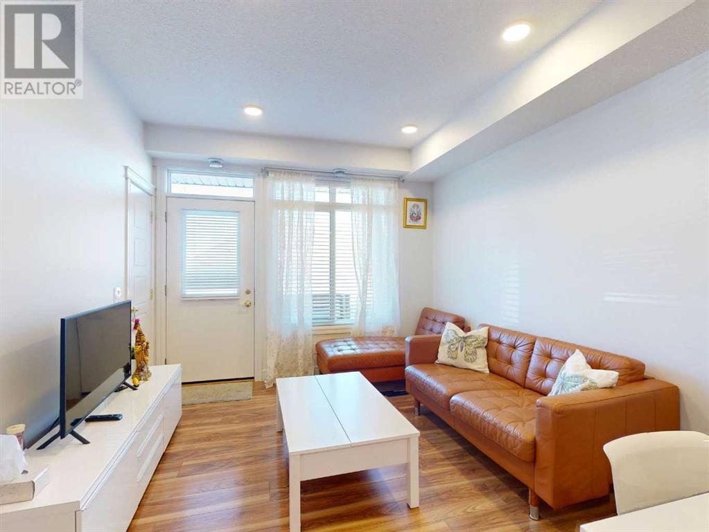 Property at 16 Savanna Passage NE image 5