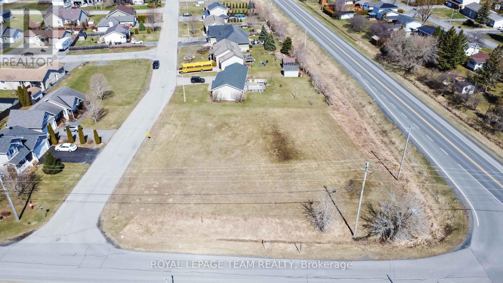 1 Lori Lane, North Dundas, Ontario  K0C 1H0 - Photo 2 - X12102244