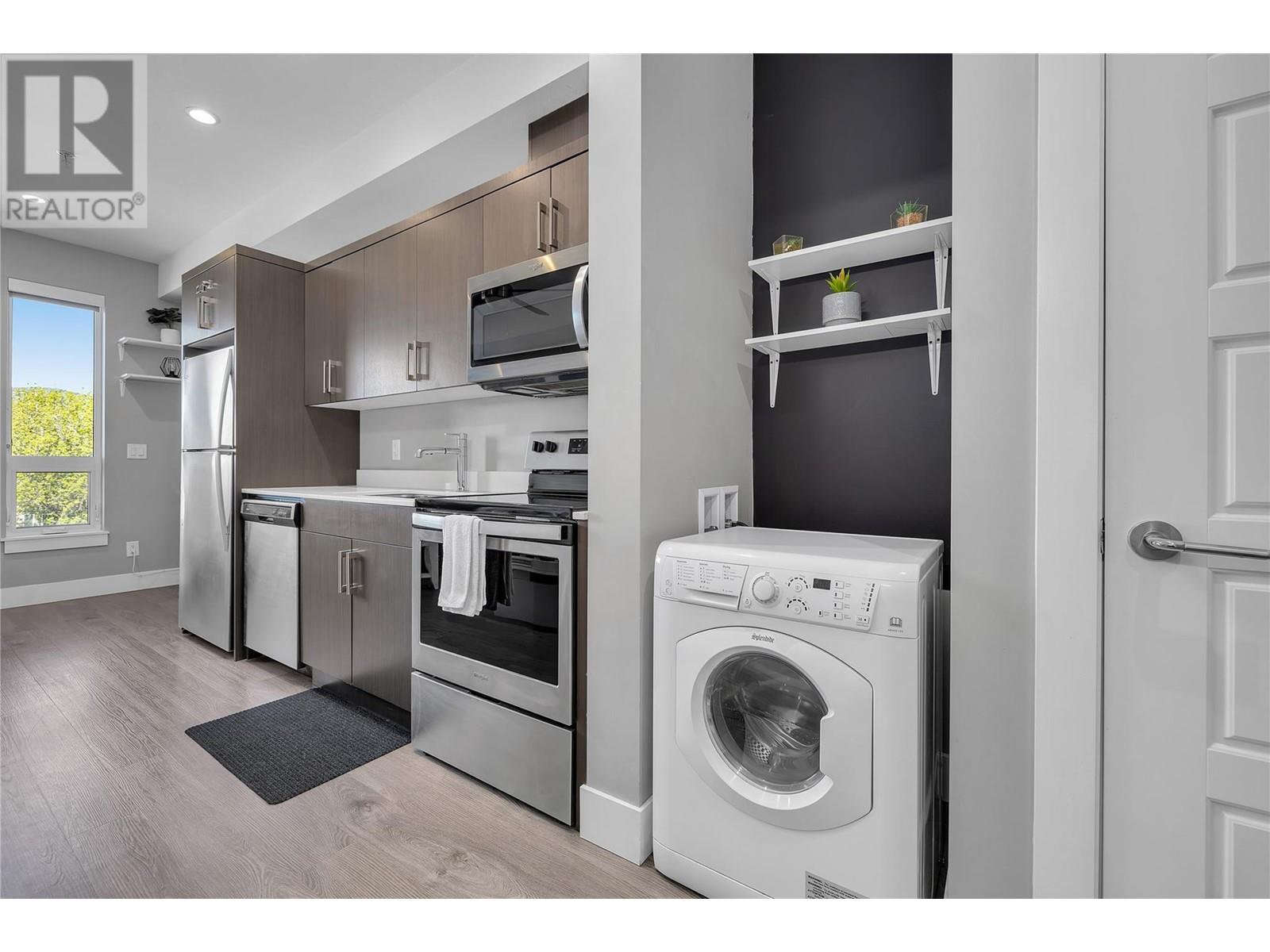 Property at 925 Leon Avenue Unit# 441 image 4
