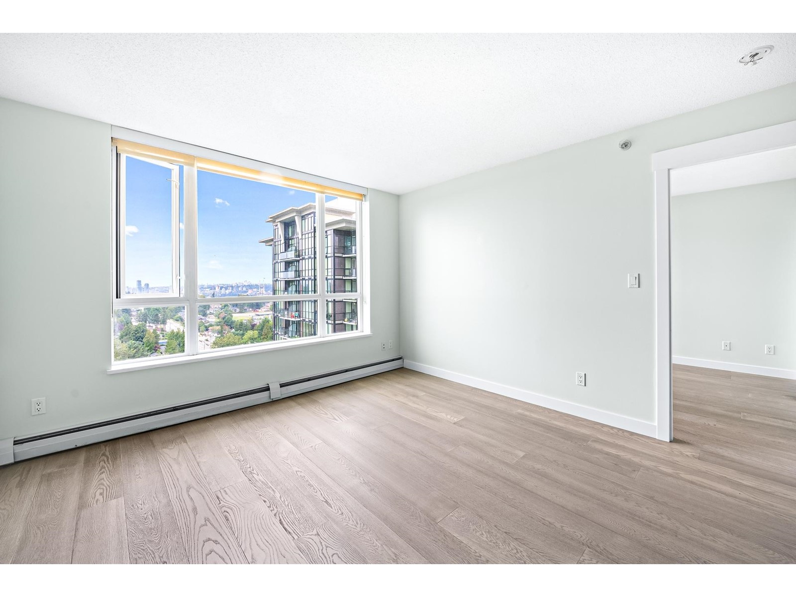 1805 10777 University Drive, Surrey, British Columbia  V3T 0E6 - Photo 3 - R2994041