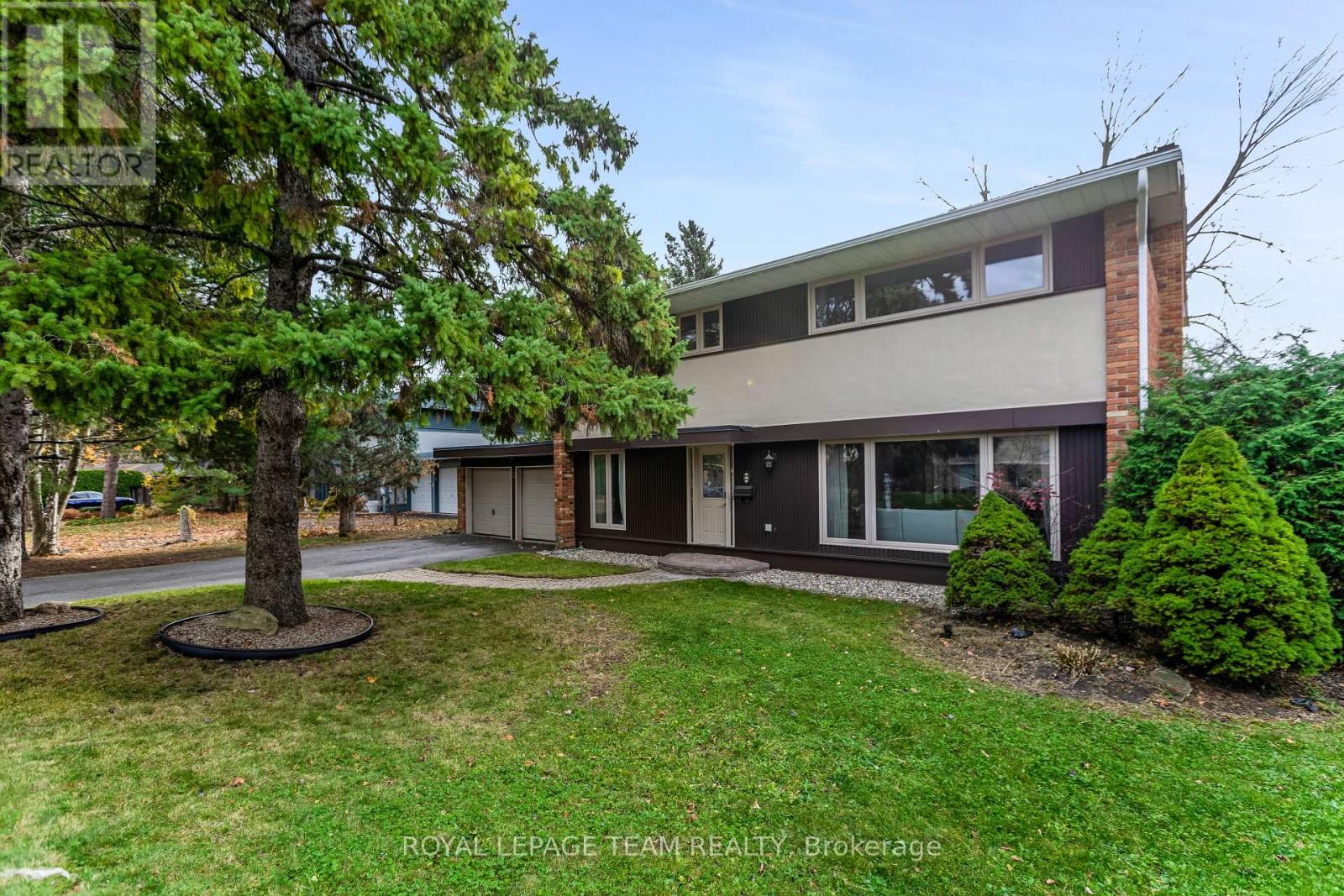 Property at 12 PELLAN CRESCENT image 3
