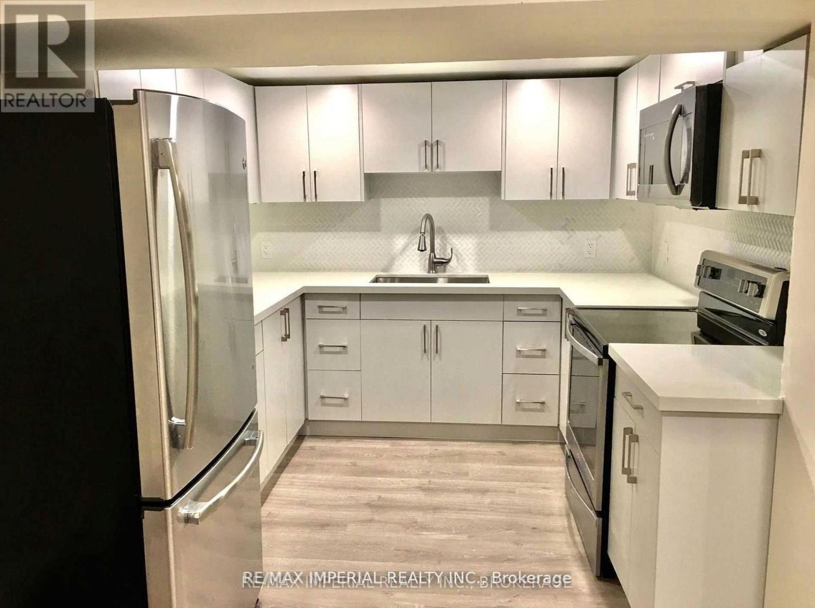 65 Northey Drive, Toronto, Ontario  M2L 2S8 - Photo 2 - C12102220