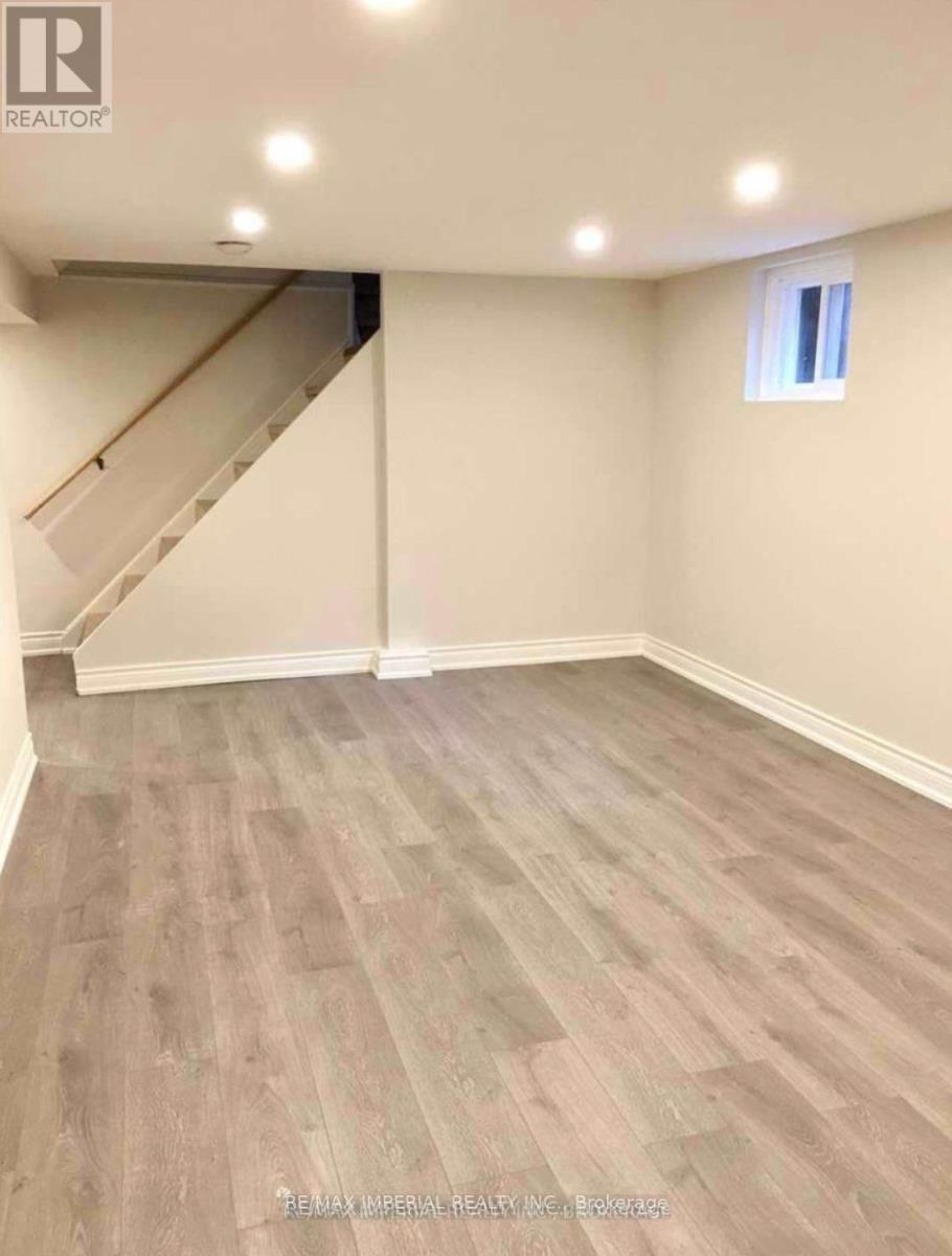 65 Northey Drive, Toronto, Ontario  M2L 2S8 - Photo 3 - C12102220