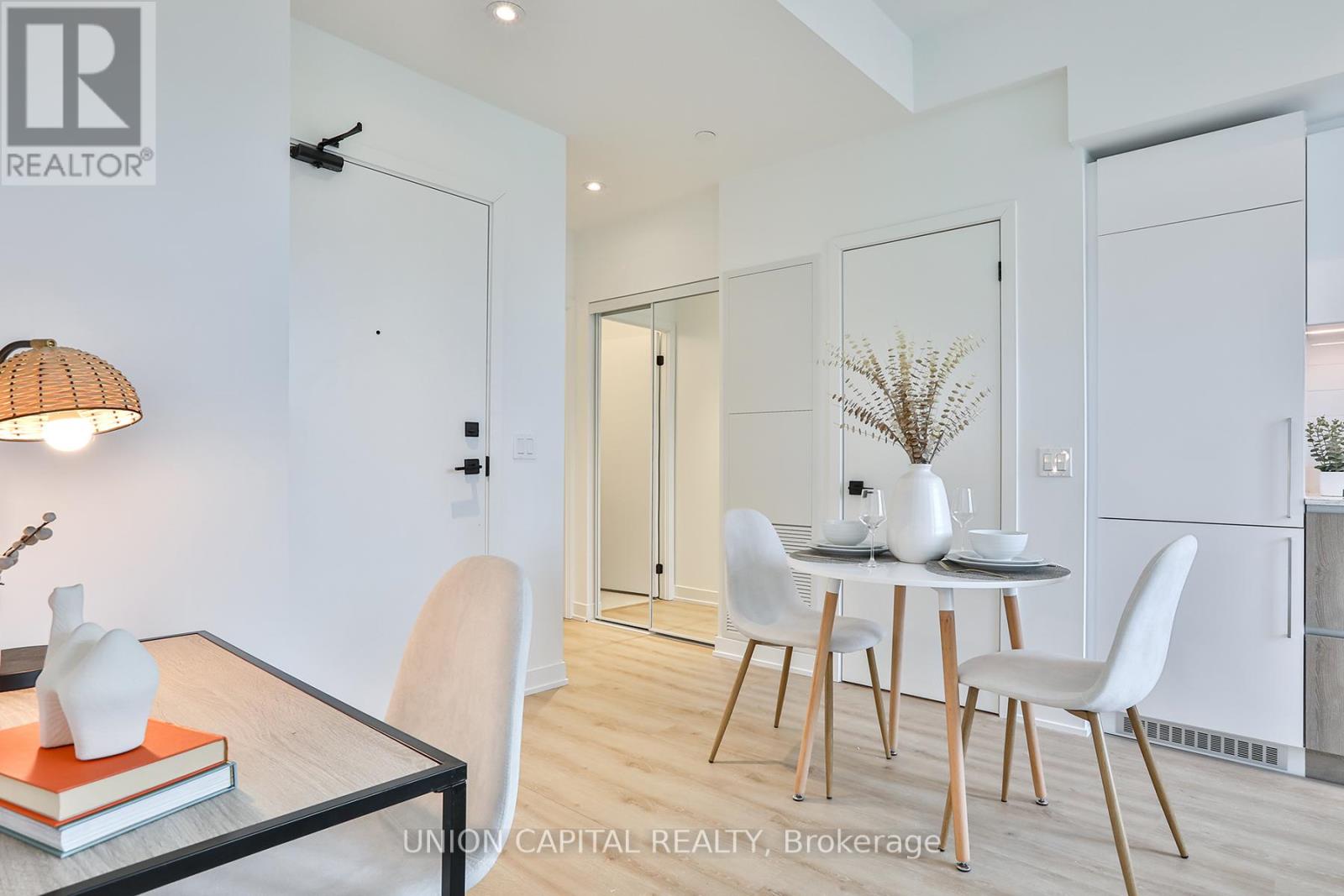 1005 - 319 Jarvis Street, Toronto, Ontario  M5B 0C8 - Photo 4 - C12102230