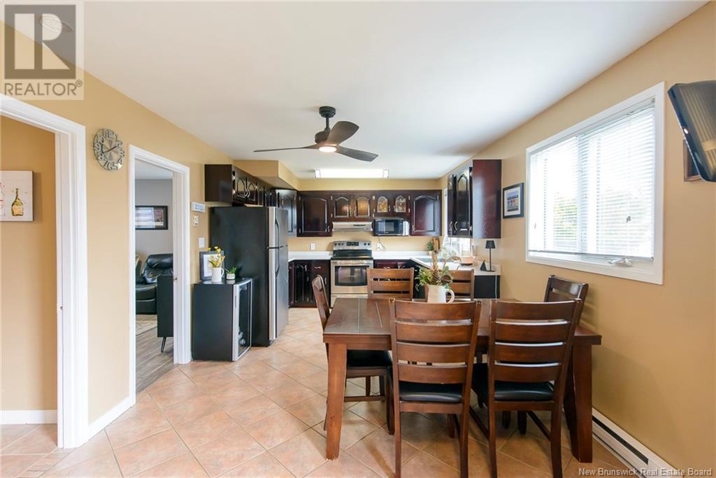 Property at 5 Barbara Crescent image 3