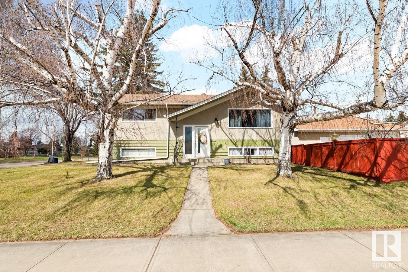 Property at 4904 104A AV NW image 2