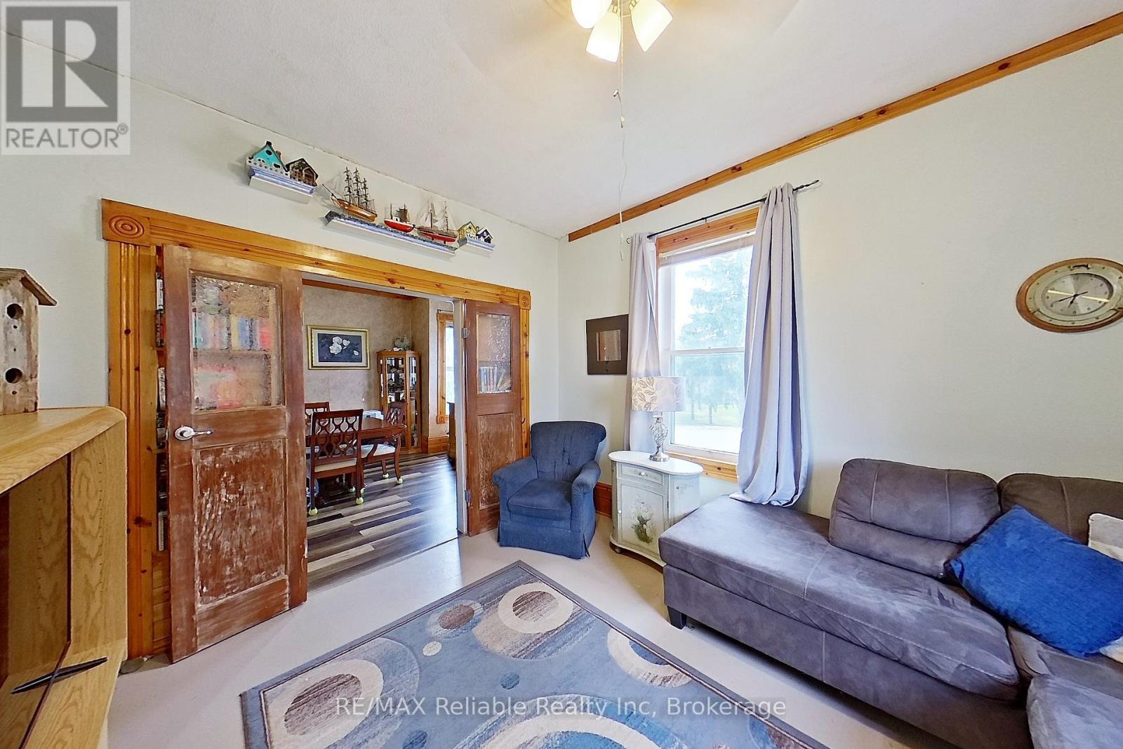 40323 Huron Road, Central Huron, Ontario  N0M 1L0 - Photo 6 - X12095999