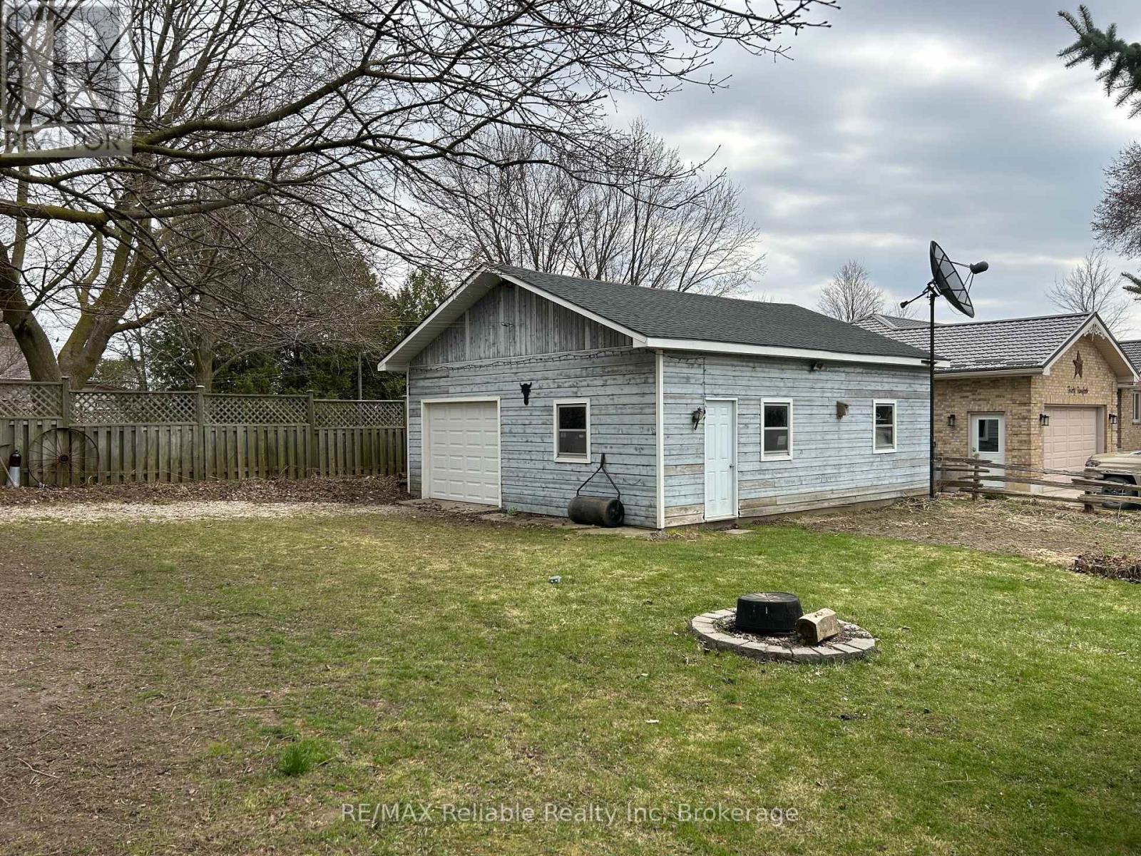 40323 Huron Road, Central Huron, Ontario  N0M 1L0 - Photo 45 - X12095999