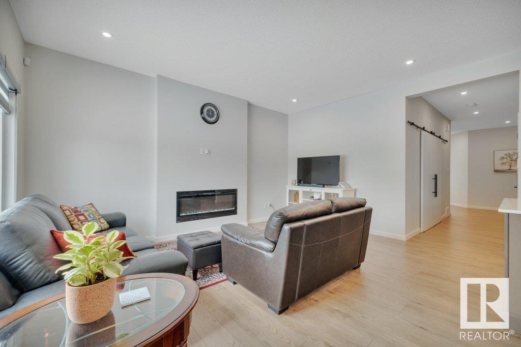 Property at 170 LARCH CR image 4