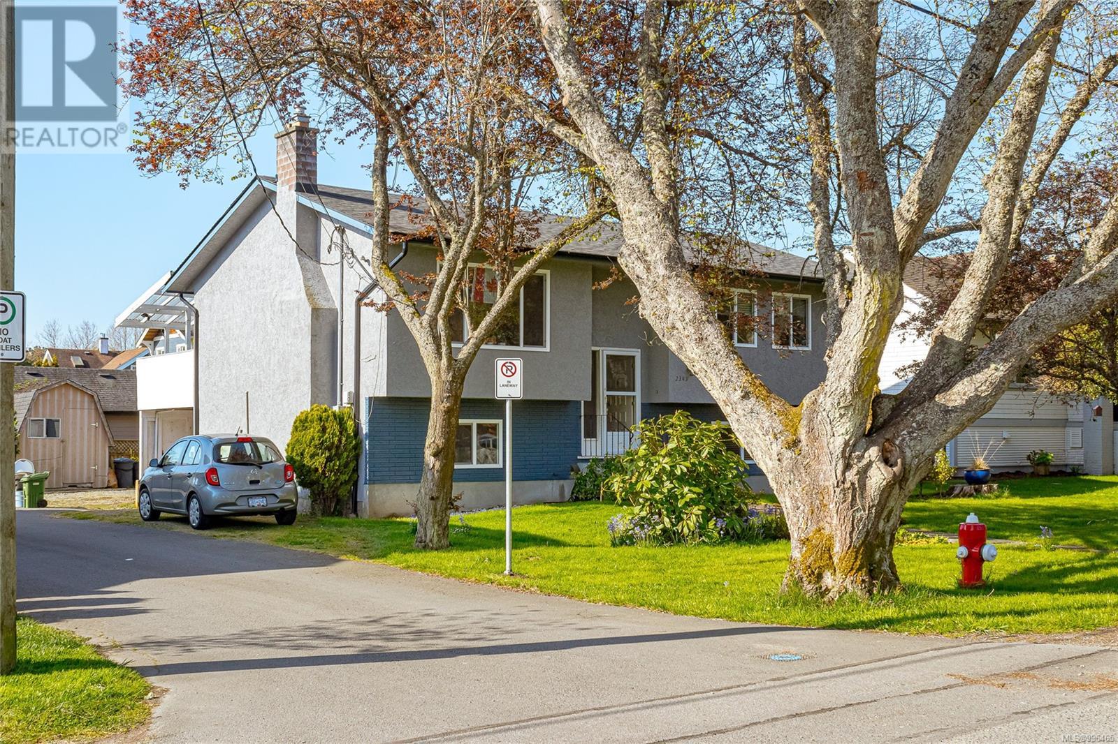 Property at 2343 Orchard Ave image 2