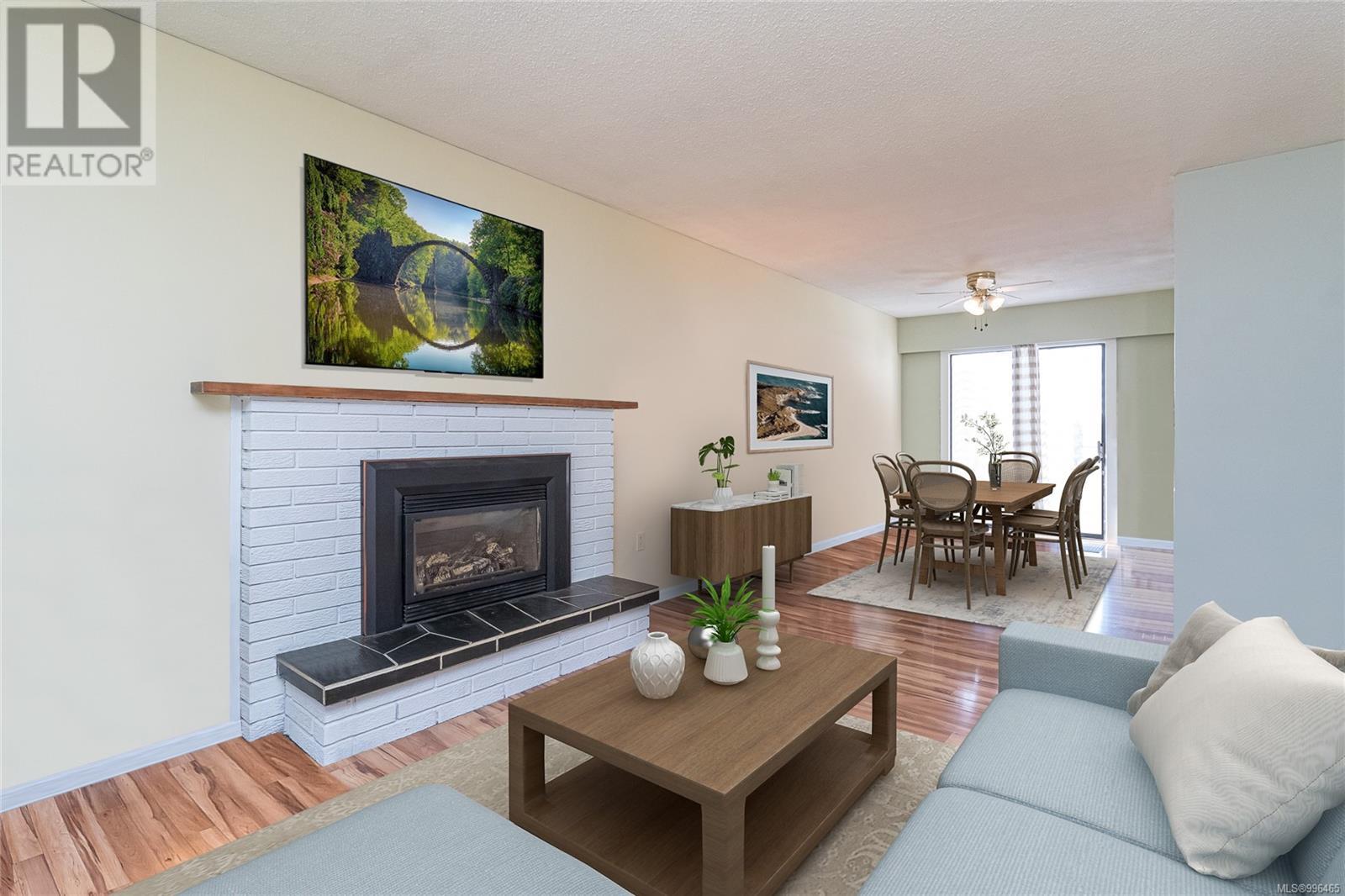 Property at 2343 Orchard Ave image 3