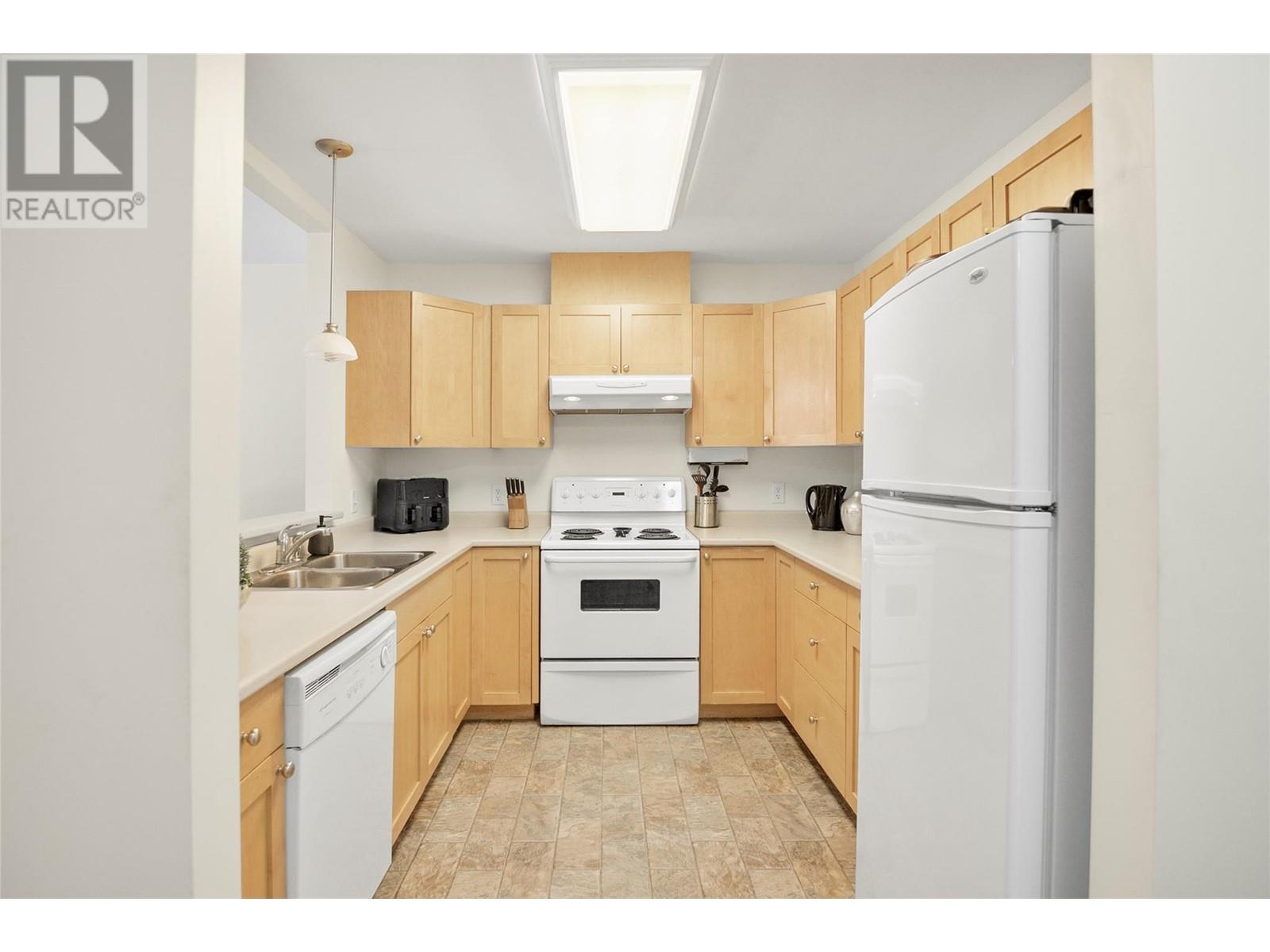 151 Columbia Park Drive Unit# 3, Revelstoke, British Columbia  V0E 2S0 - Photo 8 - 10335847