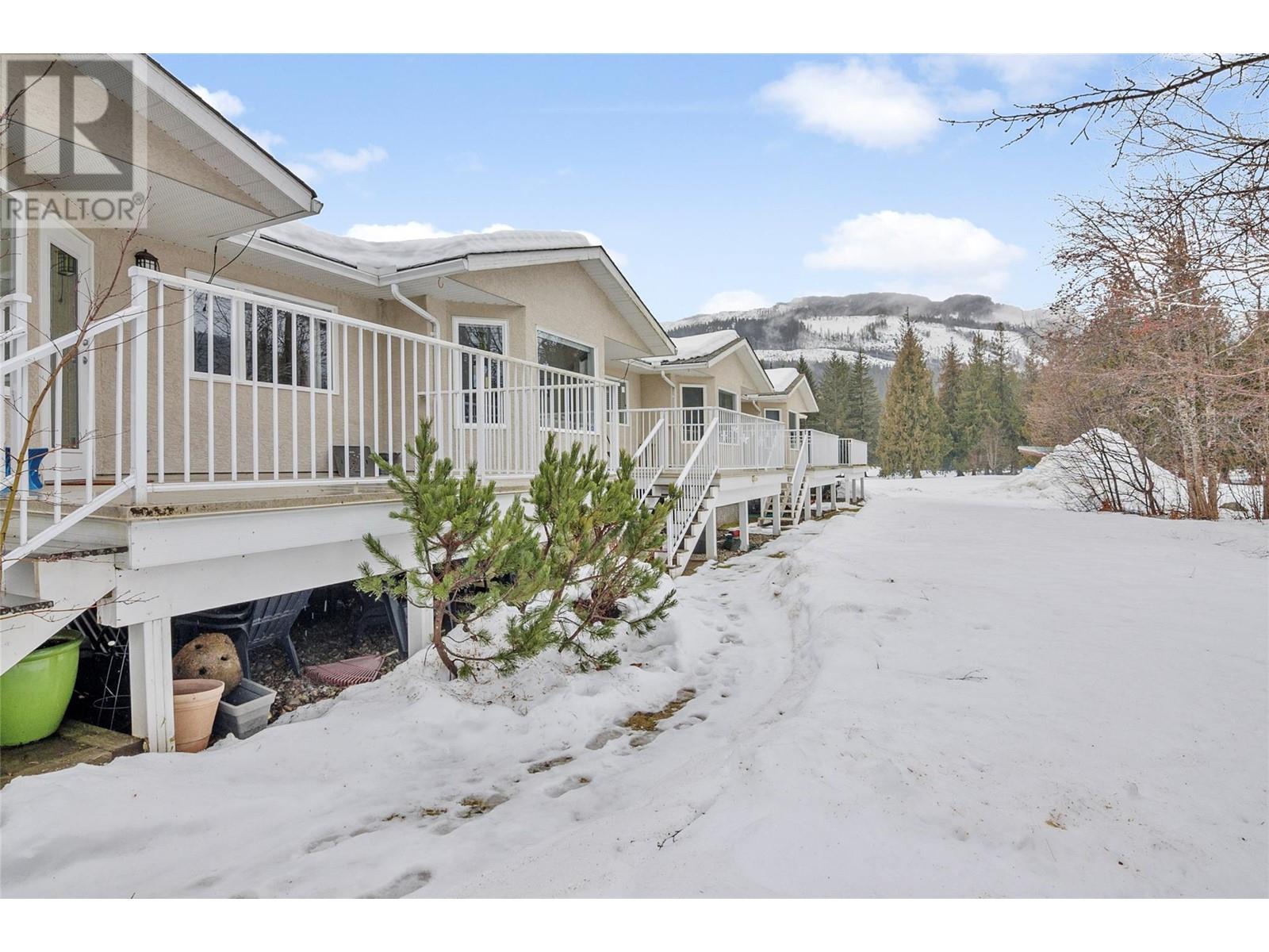 151 Columbia Park Drive Unit# 3, Revelstoke, BC V0E2S0