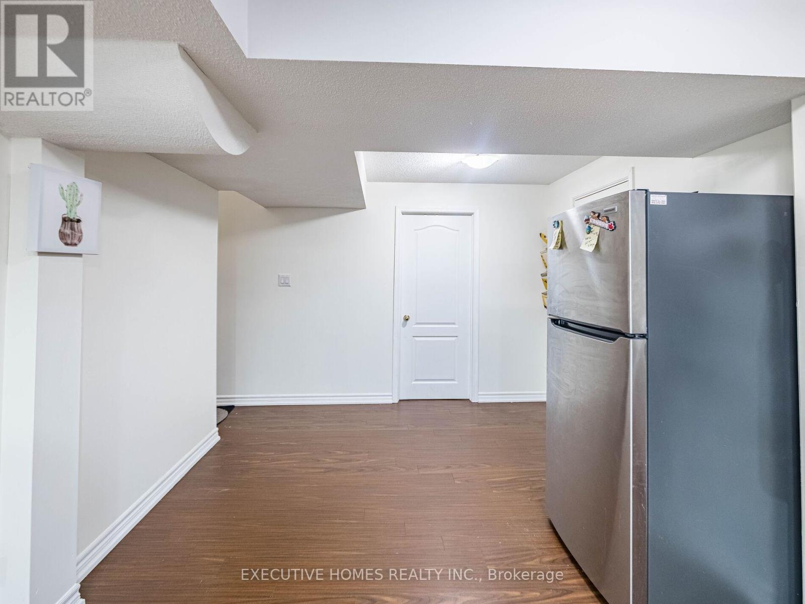 1 Orangeblossom Trail, Brampton, Ontario  L6X 3B4 - Photo 37 - W12102165
