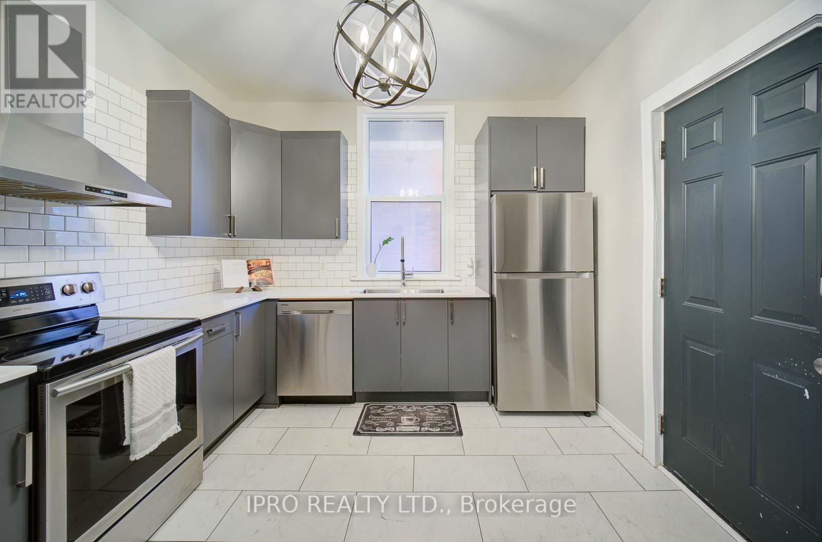 425 English Street, London East, Ontario  N5W 3T4 - Photo 8 - X12102126