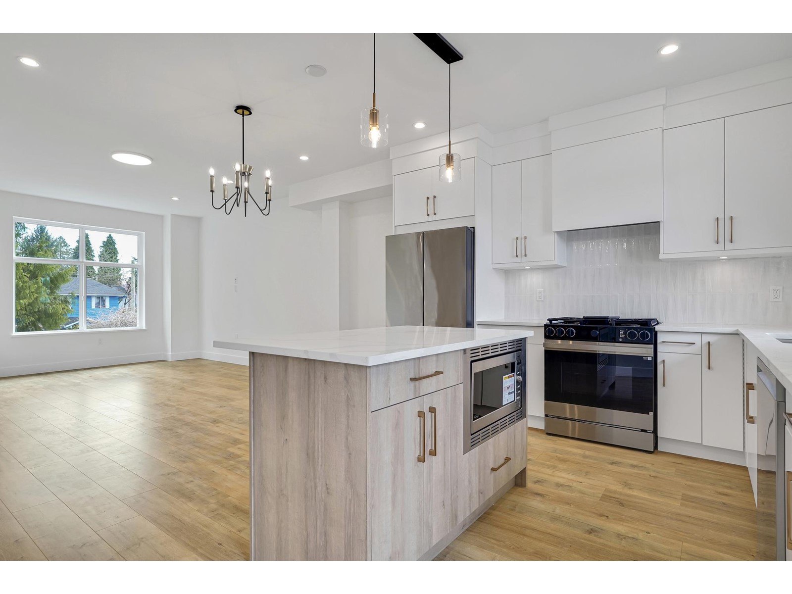 Property at 20 12770 105 AVENUE image 3