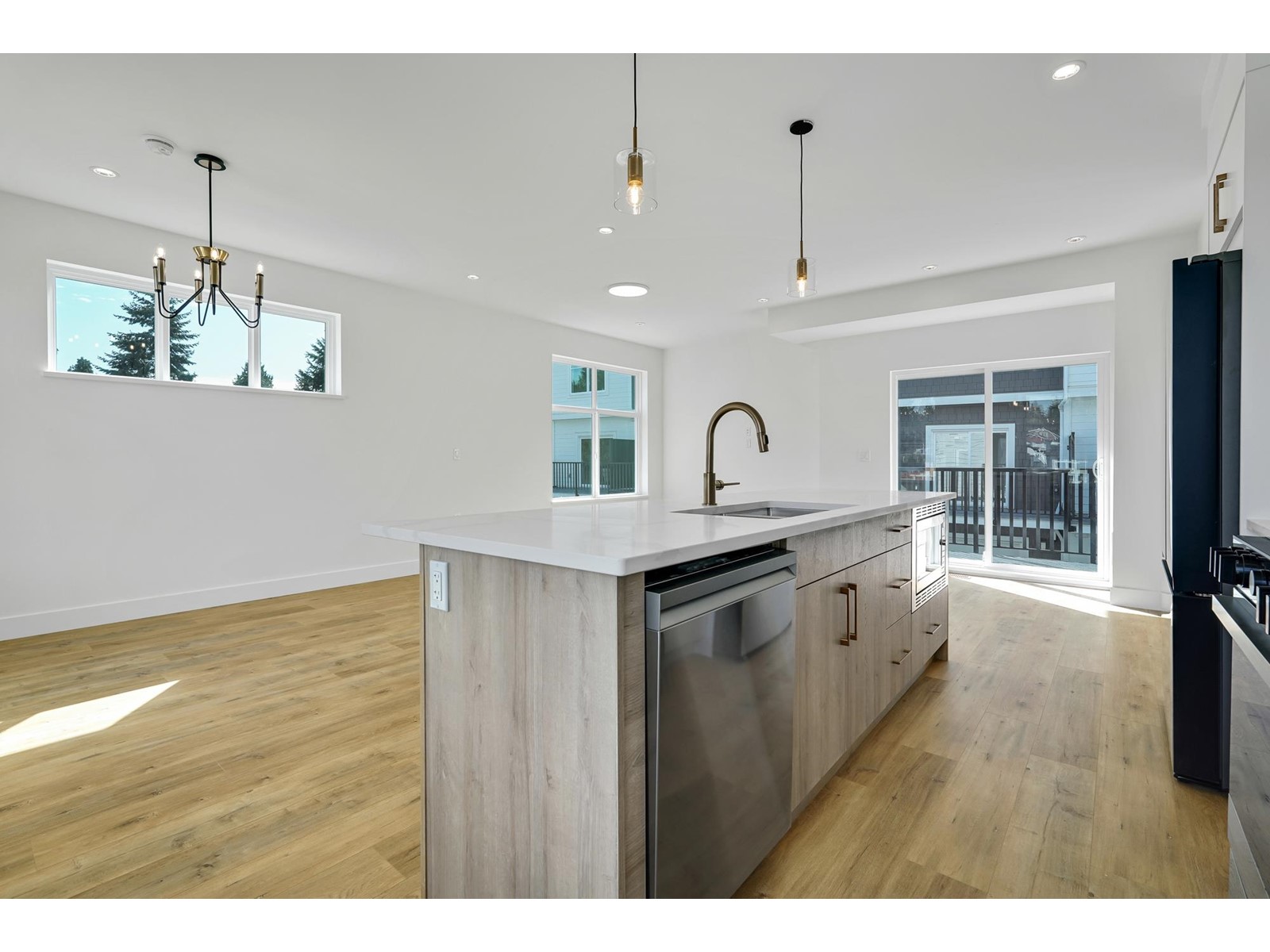 Property at 13 12770 105 AVENUE image 3