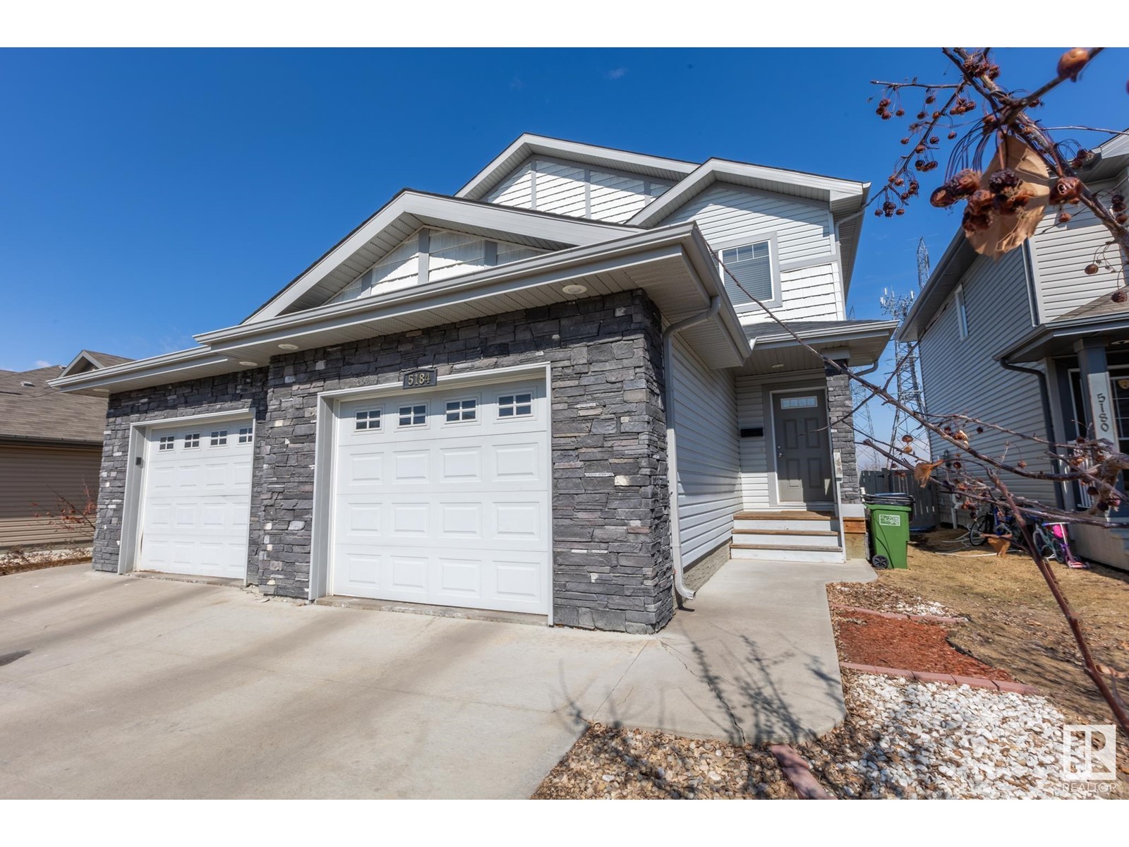 Property at 5184 1A AV SW SW image 1