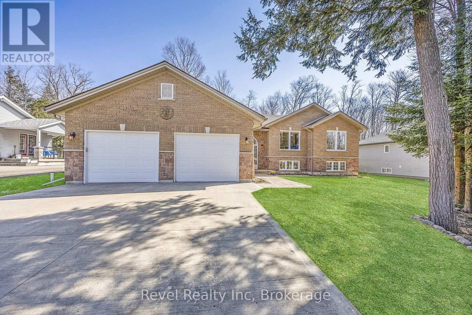 89 Trout Lane, Tiny, Ontario  L9M 0J1 - Photo 1 - S12102383