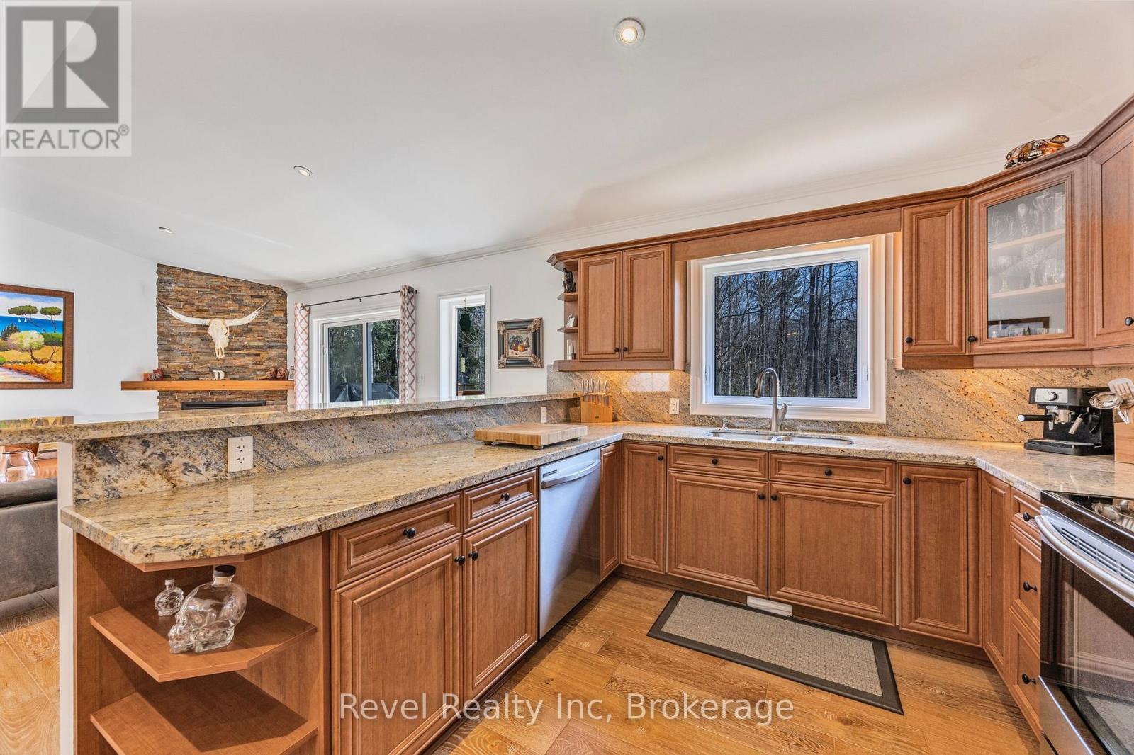 89 Trout Lane, Tiny, Ontario  L9M 0J1 - Photo 14 - S12102383