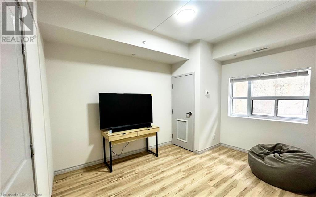 269 Sunview Street Unit# B05, Waterloo, Ontario  N2L 3V8 - Photo 2 - 40721133