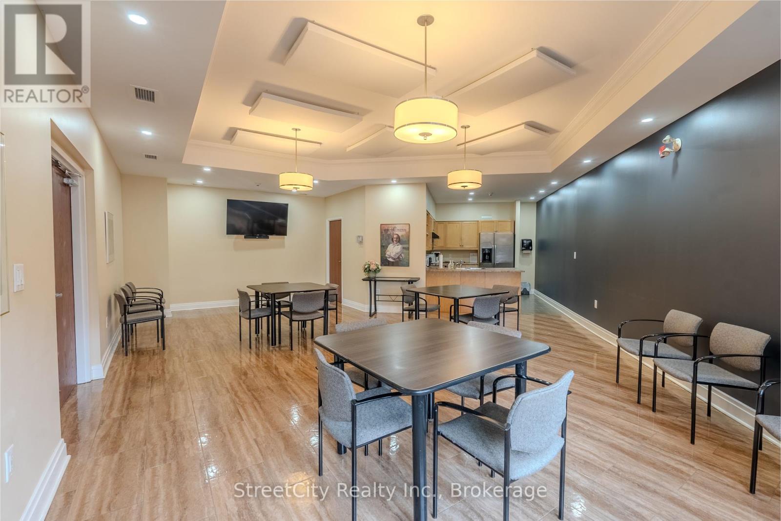 212 - 400 Romeo Street N, Stratford, Ontario  N5A 0A2 - Photo 14 - X12102305
