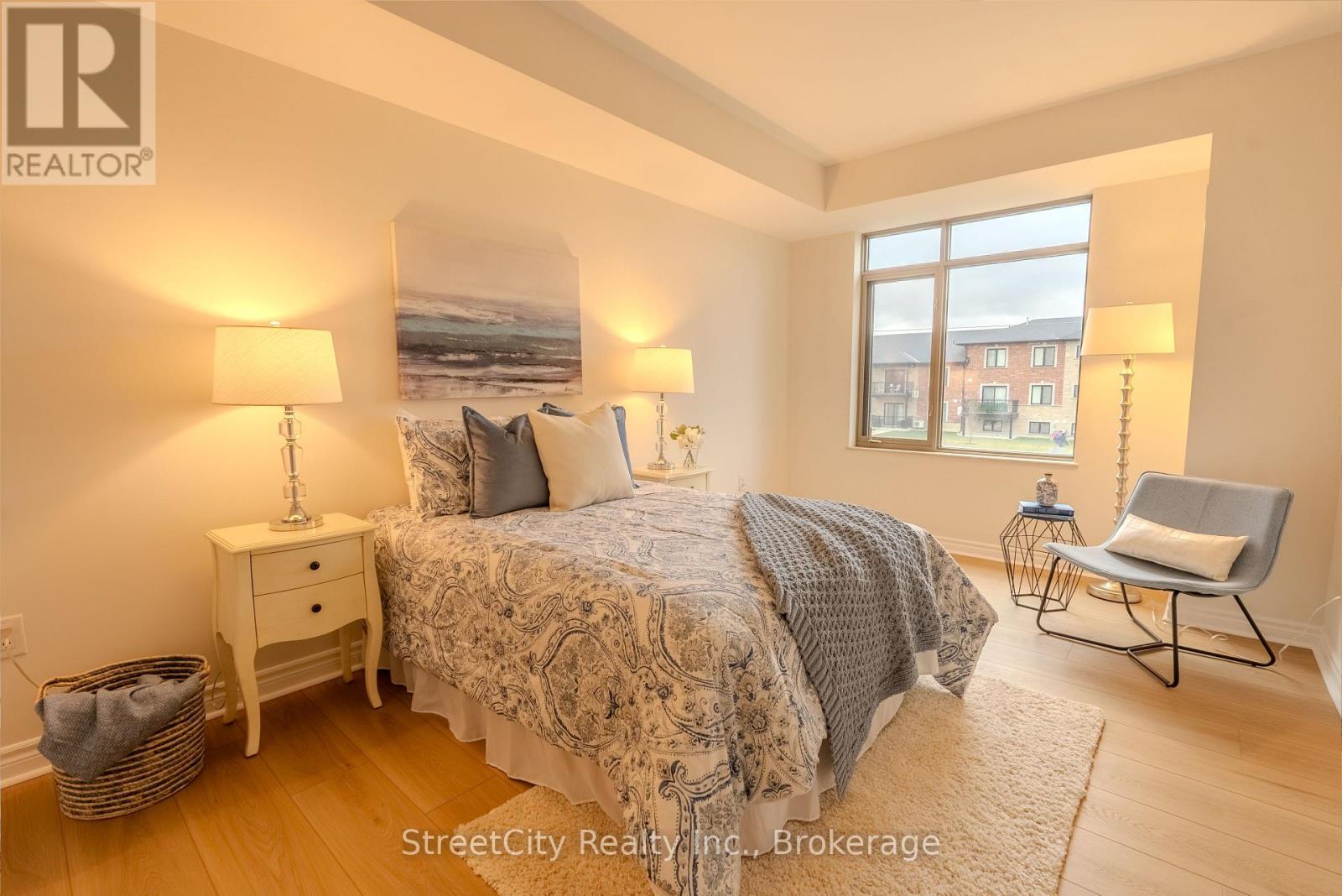 212 - 400 Romeo Street N, Stratford, Ontario  N5A 0A2 - Photo 2 - X12102305