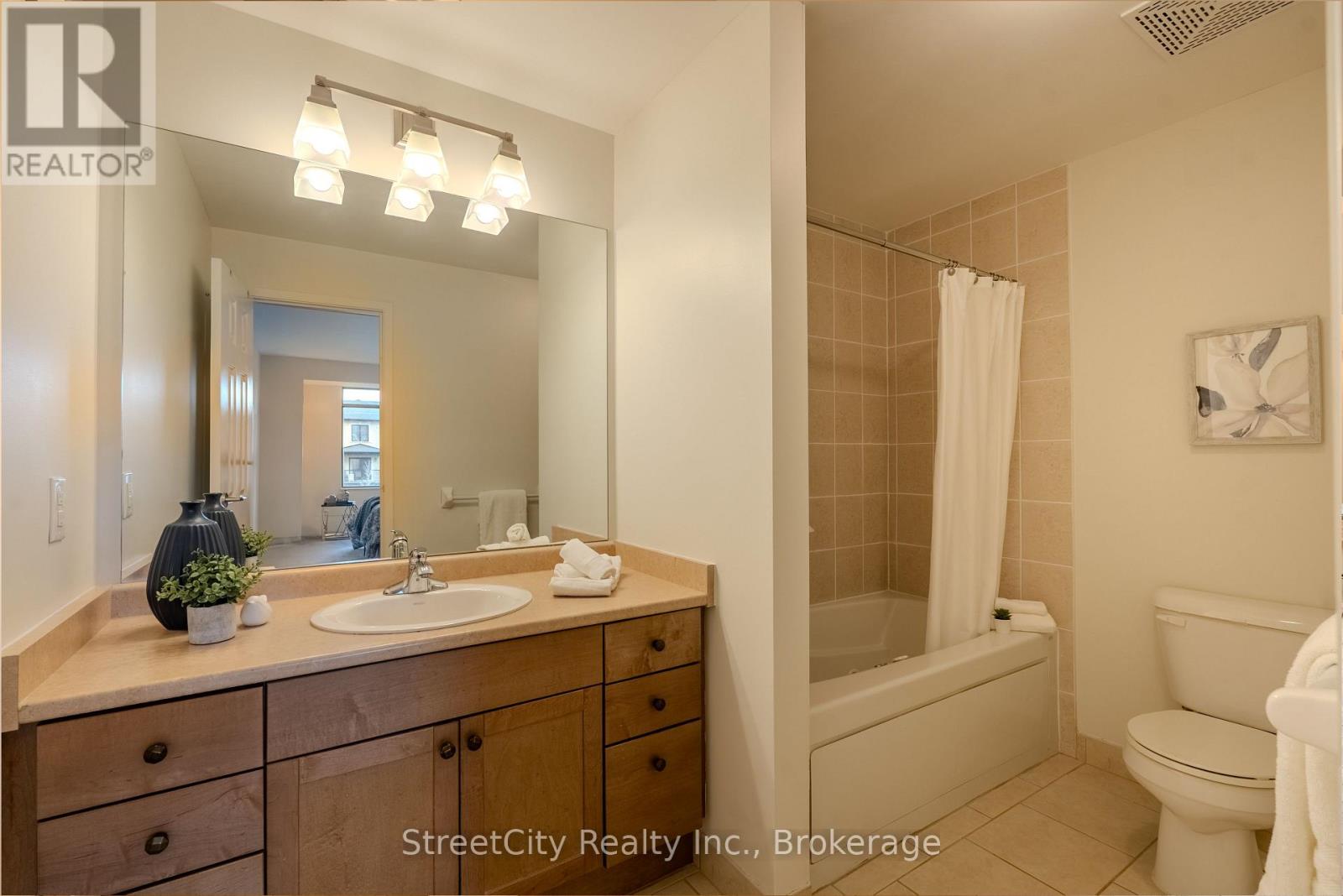 212 - 400 Romeo Street N, Stratford, Ontario  N5A 0A2 - Photo 5 - X12102305