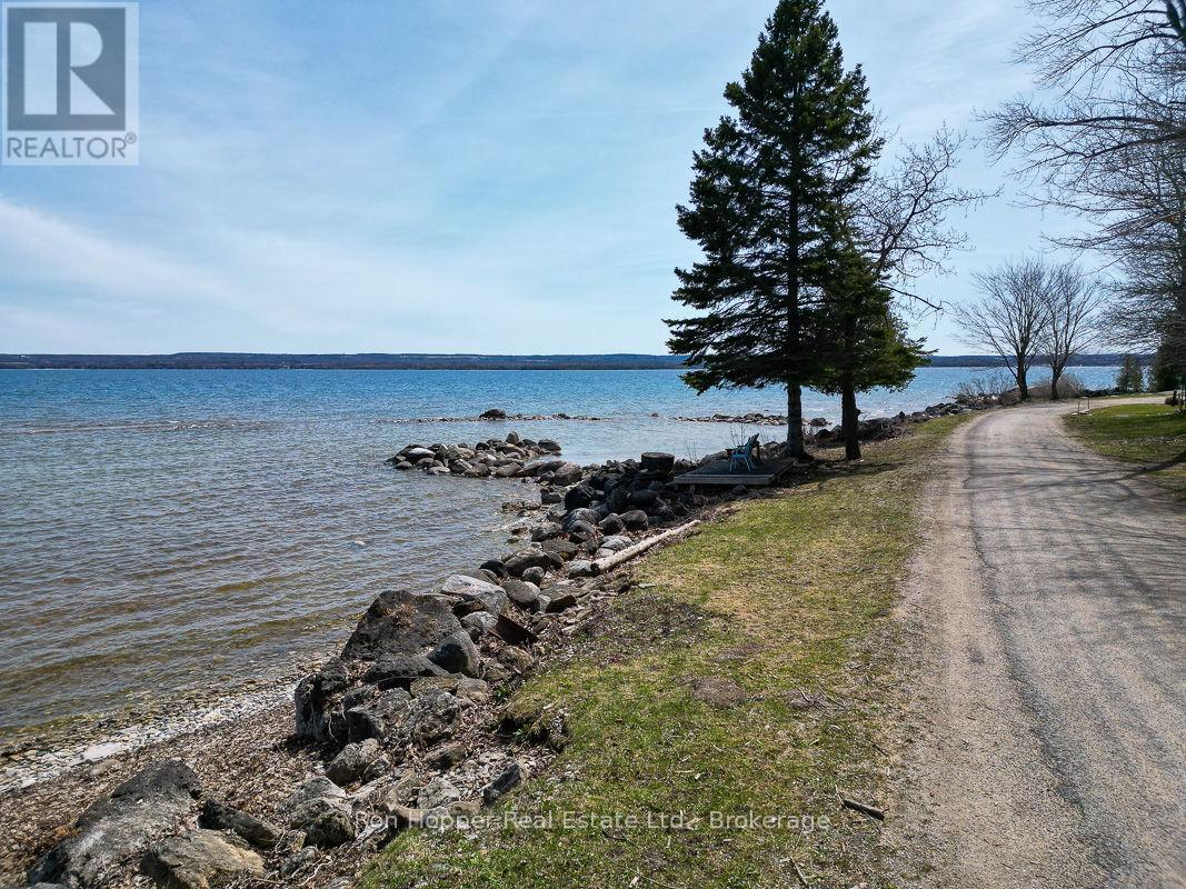 110 Cottage Lane, Georgian Bluffs, Ontario  N4K 5N4 - Photo 11 - X12102318
