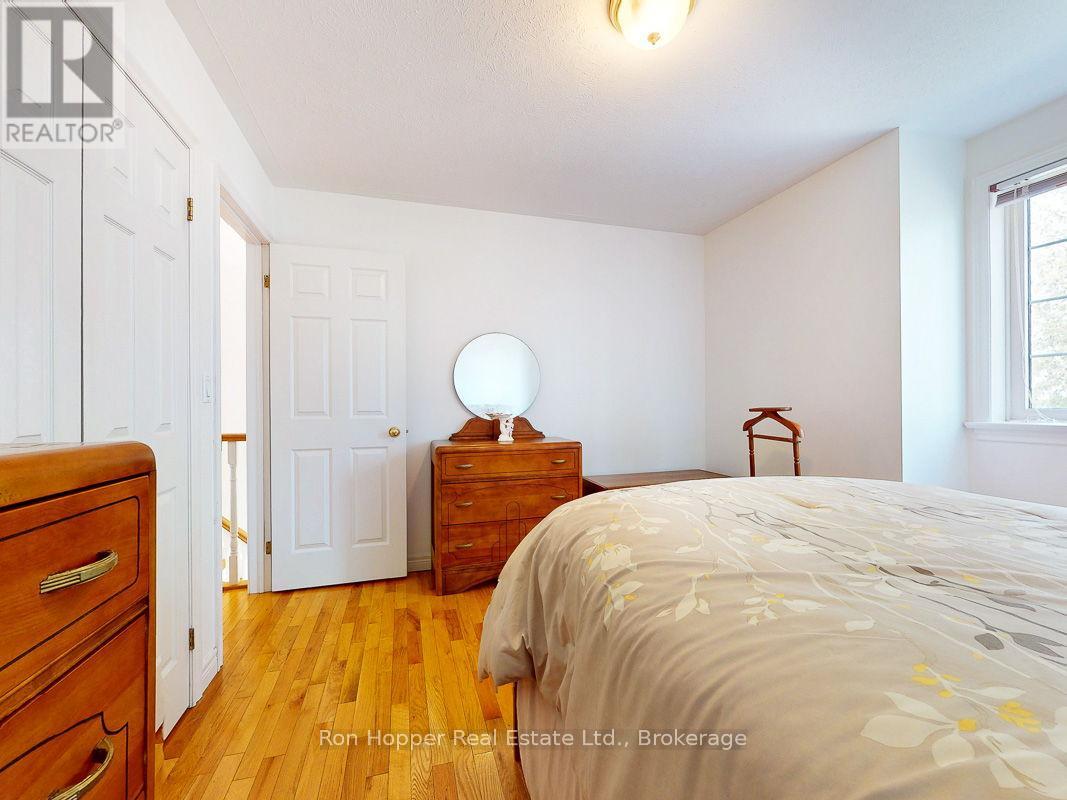 110 Cottage Lane, Georgian Bluffs, Ontario  N4K 5N4 - Photo 37 - X12102318