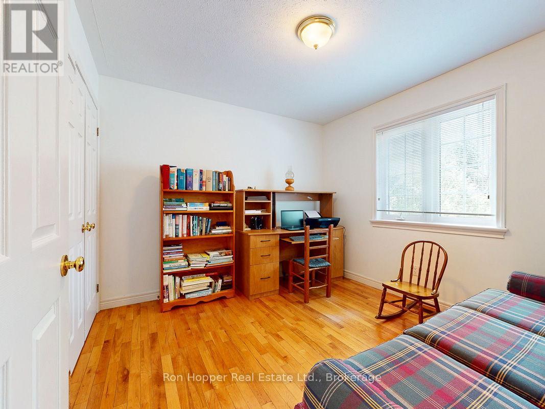 110 Cottage Lane, Georgian Bluffs, Ontario  N4K 5N4 - Photo 38 - X12102318