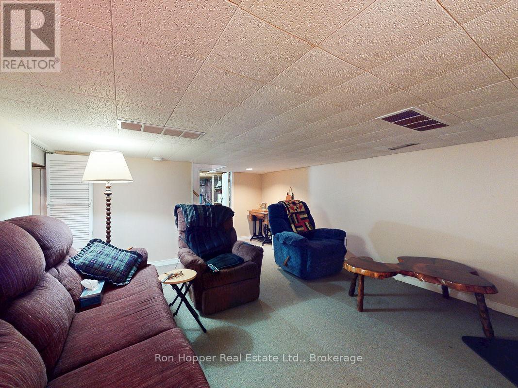 110 Cottage Lane, Georgian Bluffs, Ontario  N4K 5N4 - Photo 45 - X12102318